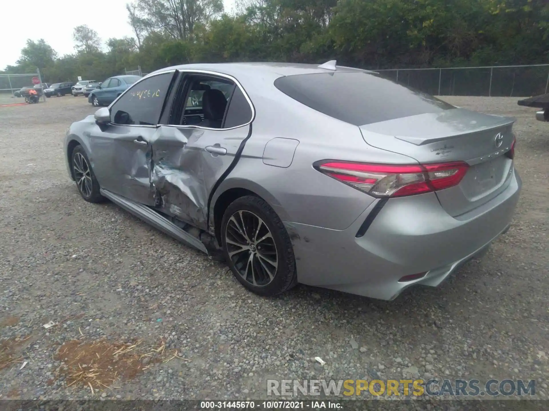 3 Photograph of a damaged car 4T1B11HK3KU204834 TOYOTA CAMRY 2019