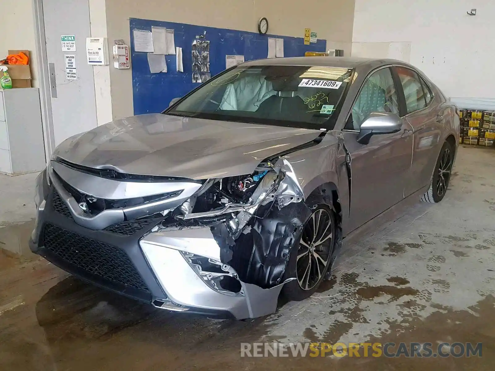 2 Фотография поврежденного автомобиля 4T1B11HK3KU205627 TOYOTA CAMRY 2019