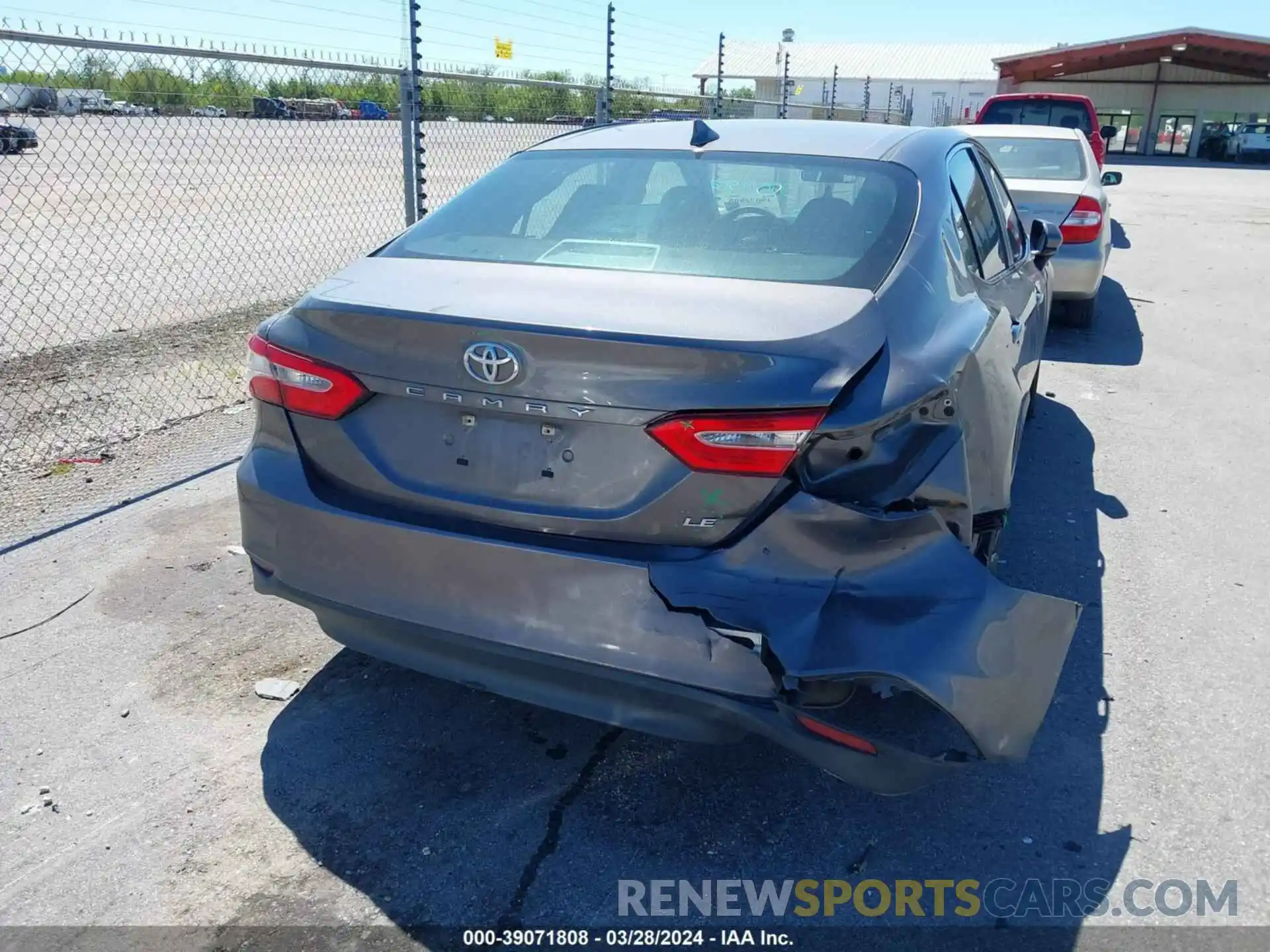 15 Photograph of a damaged car 4T1B11HK3KU205675 TOYOTA CAMRY 2019