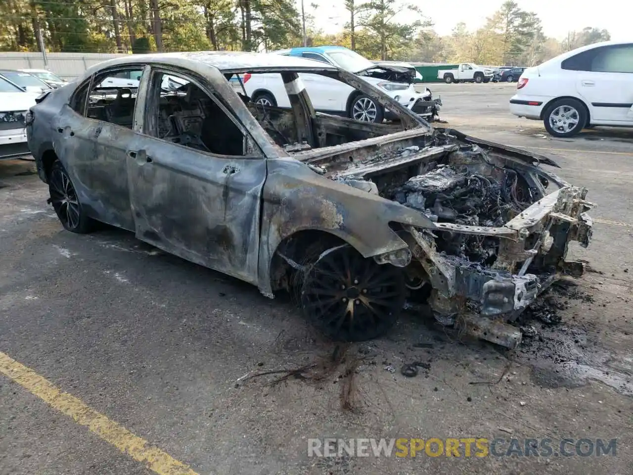 1 Photograph of a damaged car 4T1B11HK3KU206762 TOYOTA CAMRY 2019