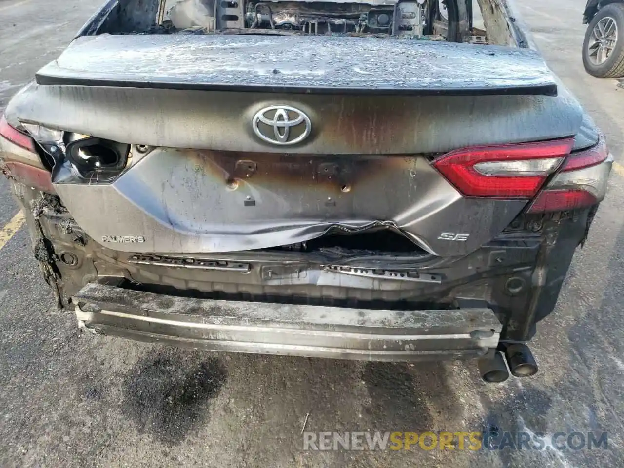 10 Photograph of a damaged car 4T1B11HK3KU206762 TOYOTA CAMRY 2019