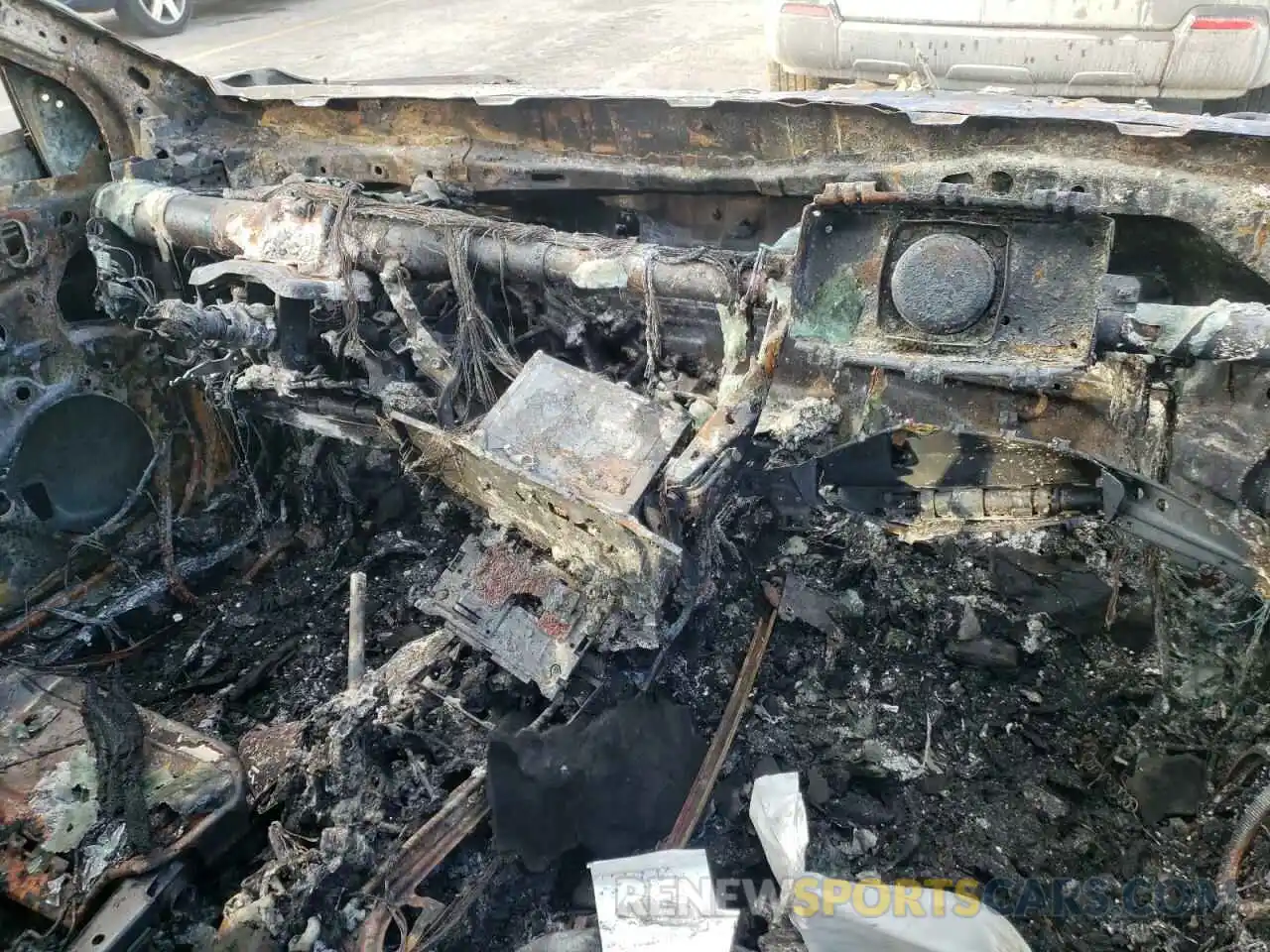 9 Photograph of a damaged car 4T1B11HK3KU206762 TOYOTA CAMRY 2019