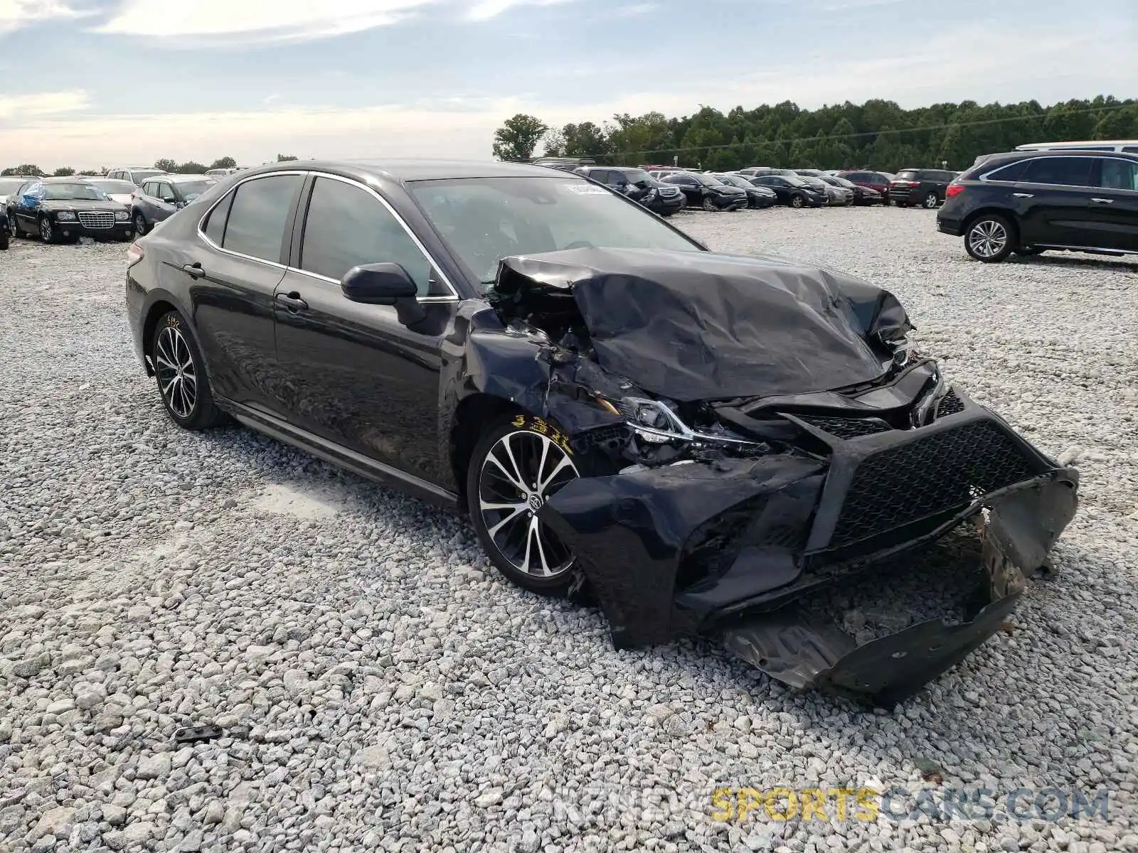 1 Photograph of a damaged car 4T1B11HK3KU207121 TOYOTA CAMRY 2019