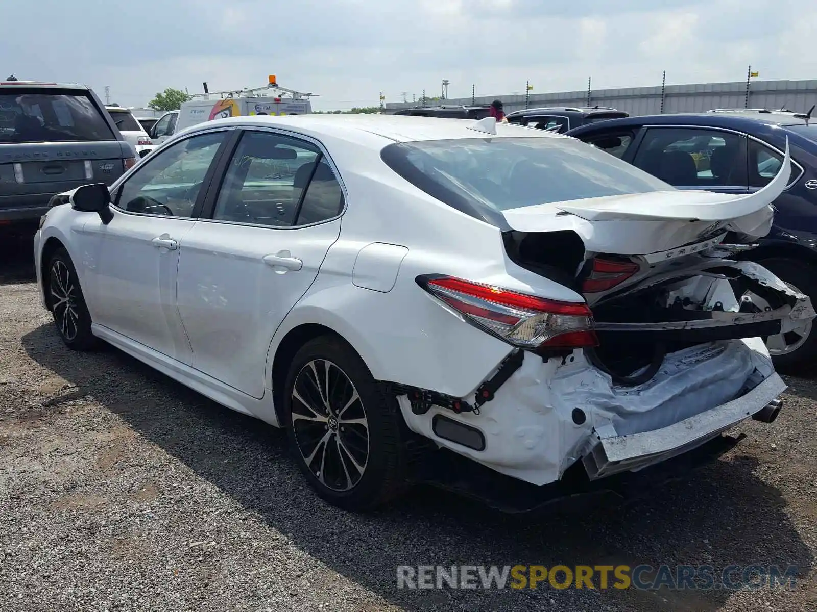 3 Photograph of a damaged car 4T1B11HK3KU209600 TOYOTA CAMRY 2019