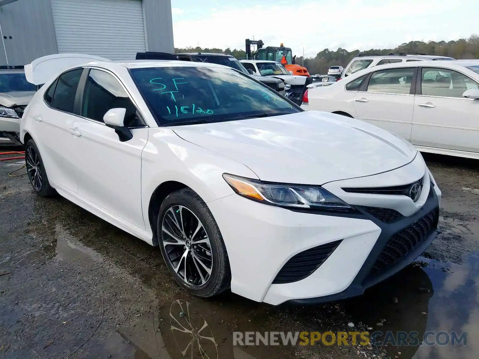 1 Photograph of a damaged car 4T1B11HK3KU209998 TOYOTA CAMRY 2019