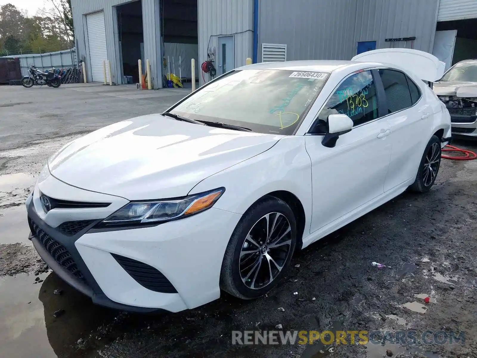 2 Photograph of a damaged car 4T1B11HK3KU209998 TOYOTA CAMRY 2019