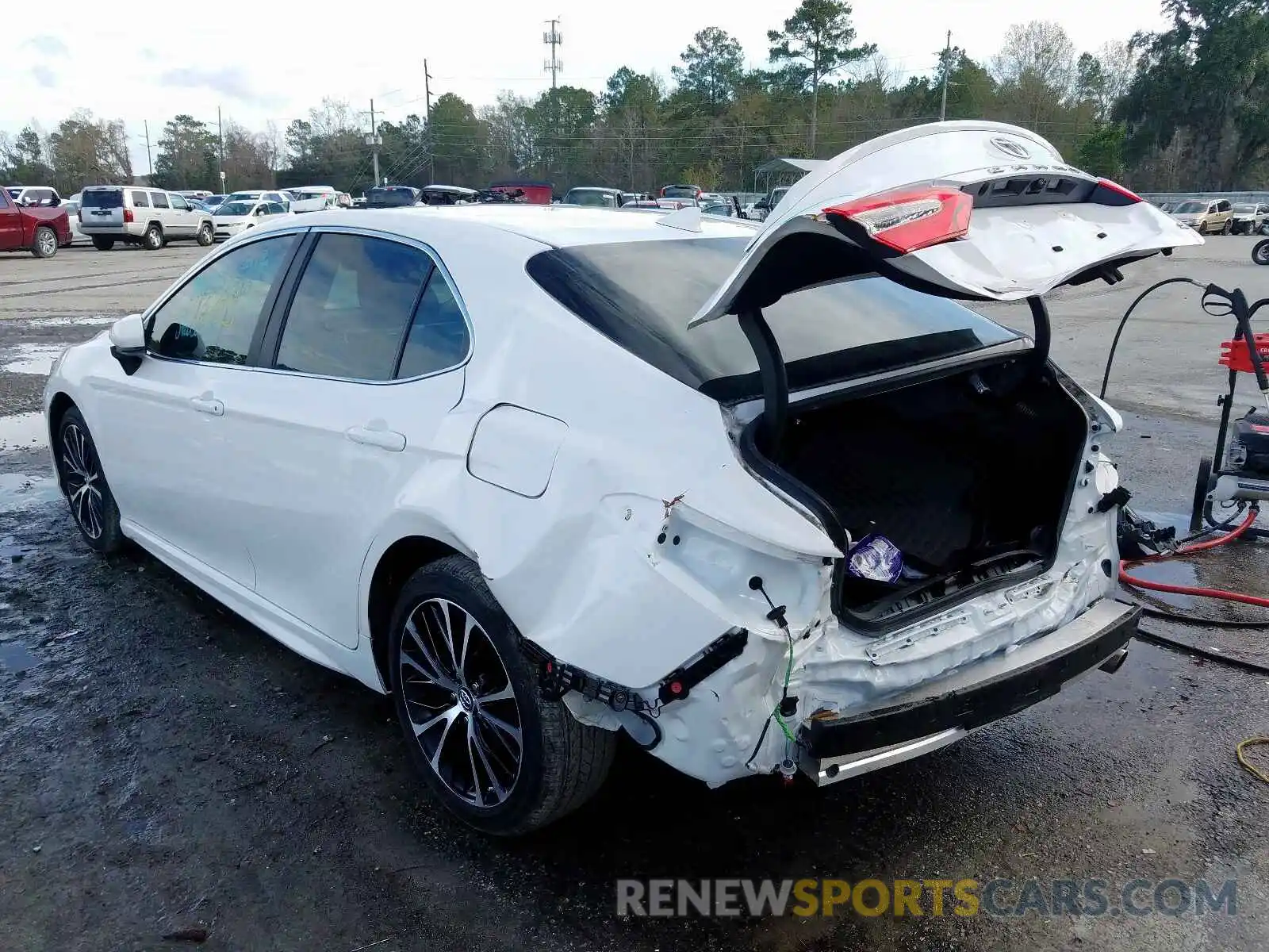 3 Photograph of a damaged car 4T1B11HK3KU209998 TOYOTA CAMRY 2019