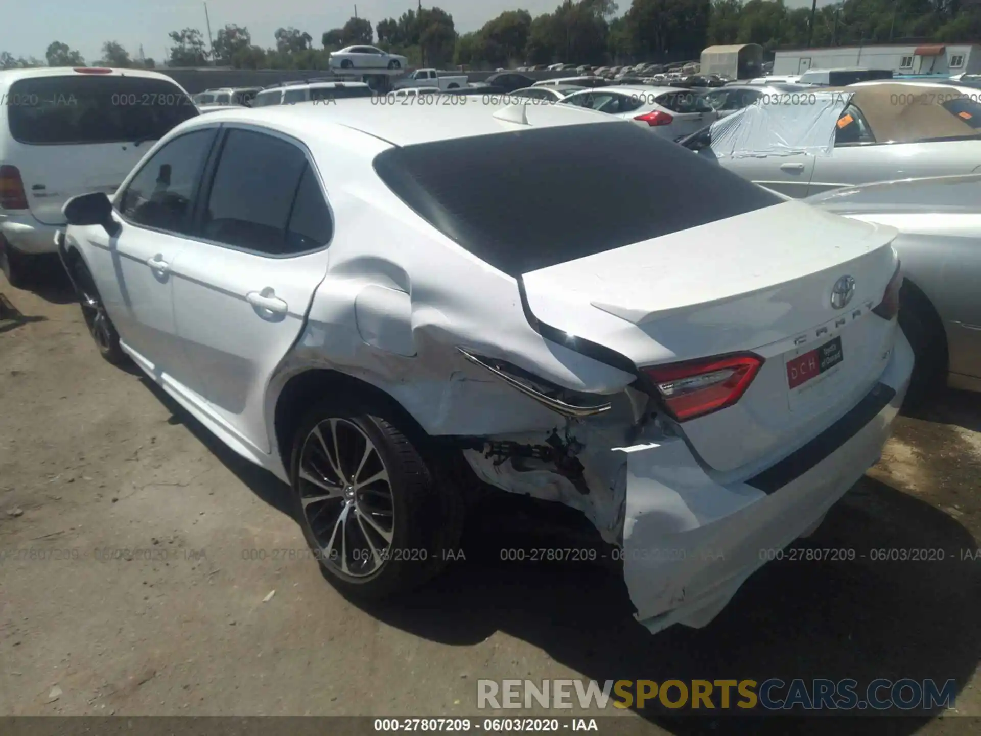 3 Photograph of a damaged car 4T1B11HK3KU210889 TOYOTA CAMRY 2019