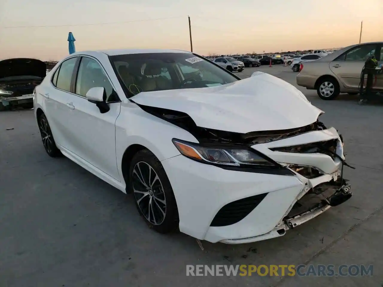 1 Photograph of a damaged car 4T1B11HK3KU211640 TOYOTA CAMRY 2019