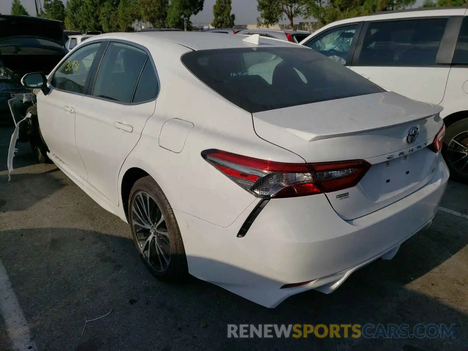 3 Photograph of a damaged car 4T1B11HK3KU215011 TOYOTA CAMRY 2019