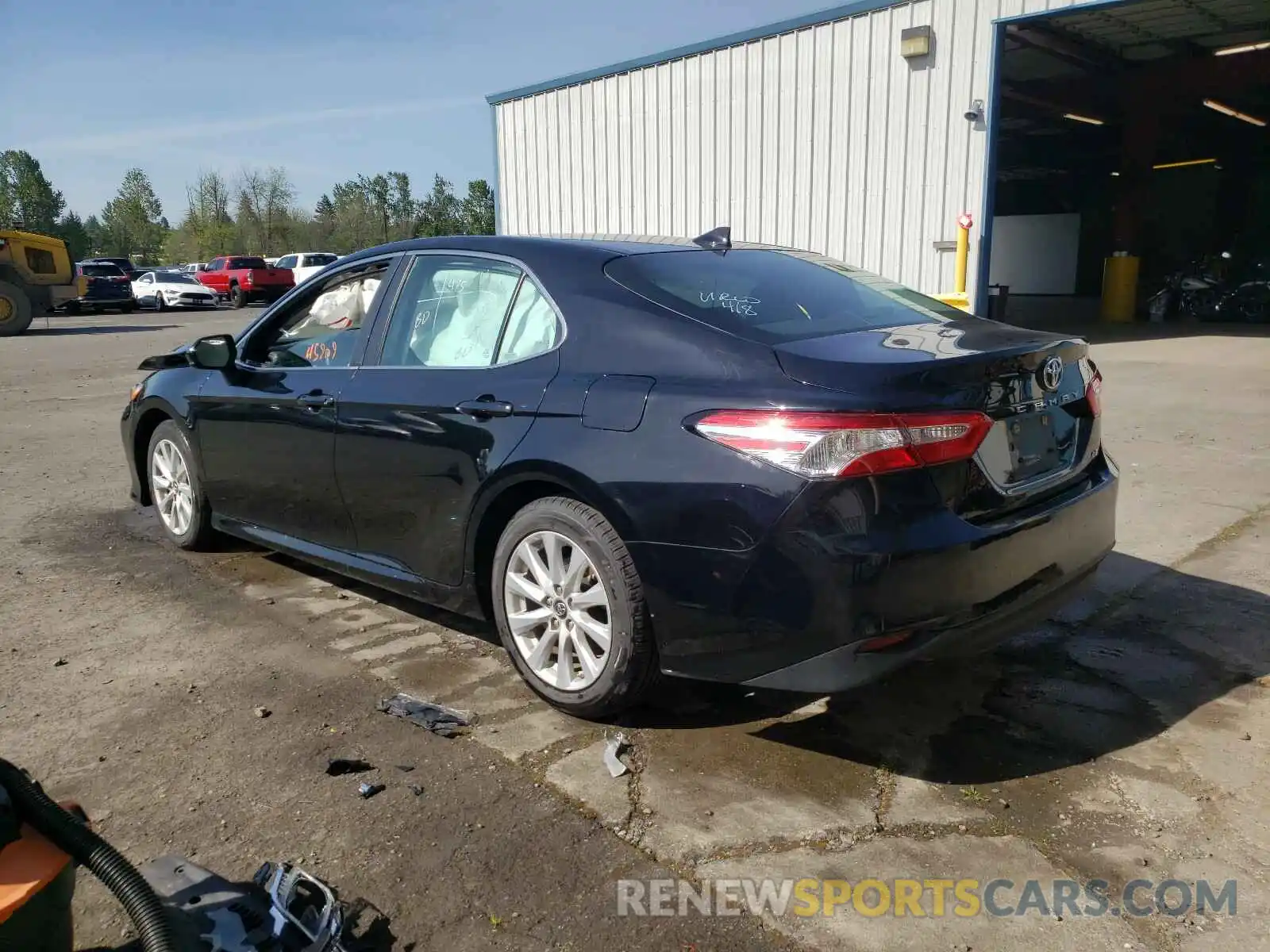 3 Фотография поврежденного автомобиля 4T1B11HK3KU215686 TOYOTA CAMRY 2019