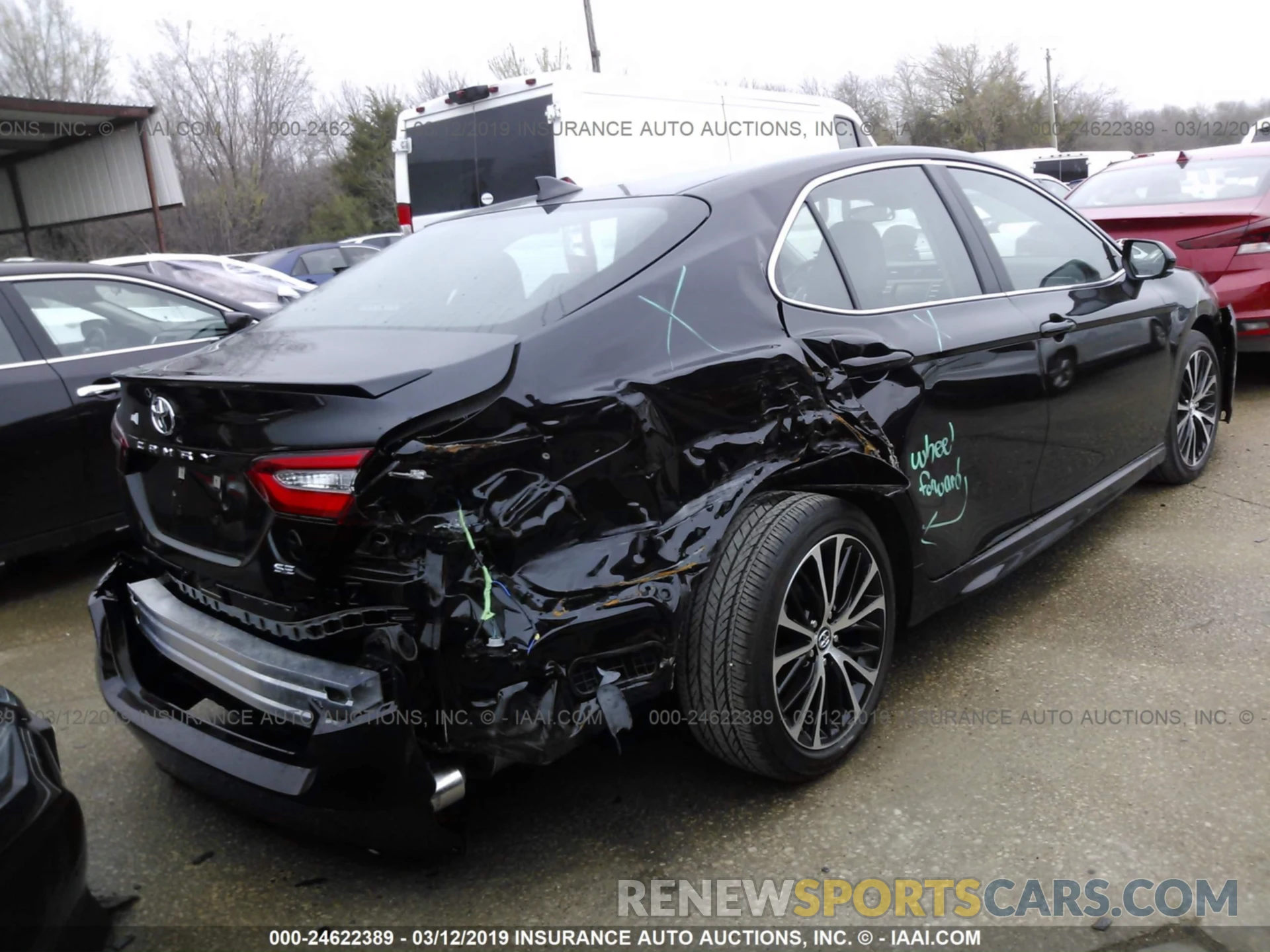 4 Photograph of a damaged car 4T1B11HK3KU216126 TOYOTA CAMRY 2019