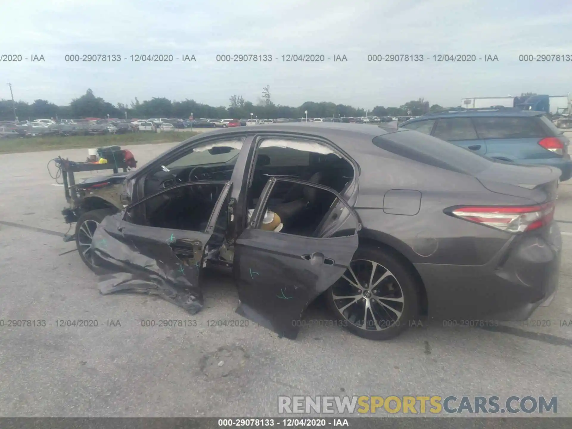 6 Photograph of a damaged car 4T1B11HK3KU216840 TOYOTA CAMRY 2019