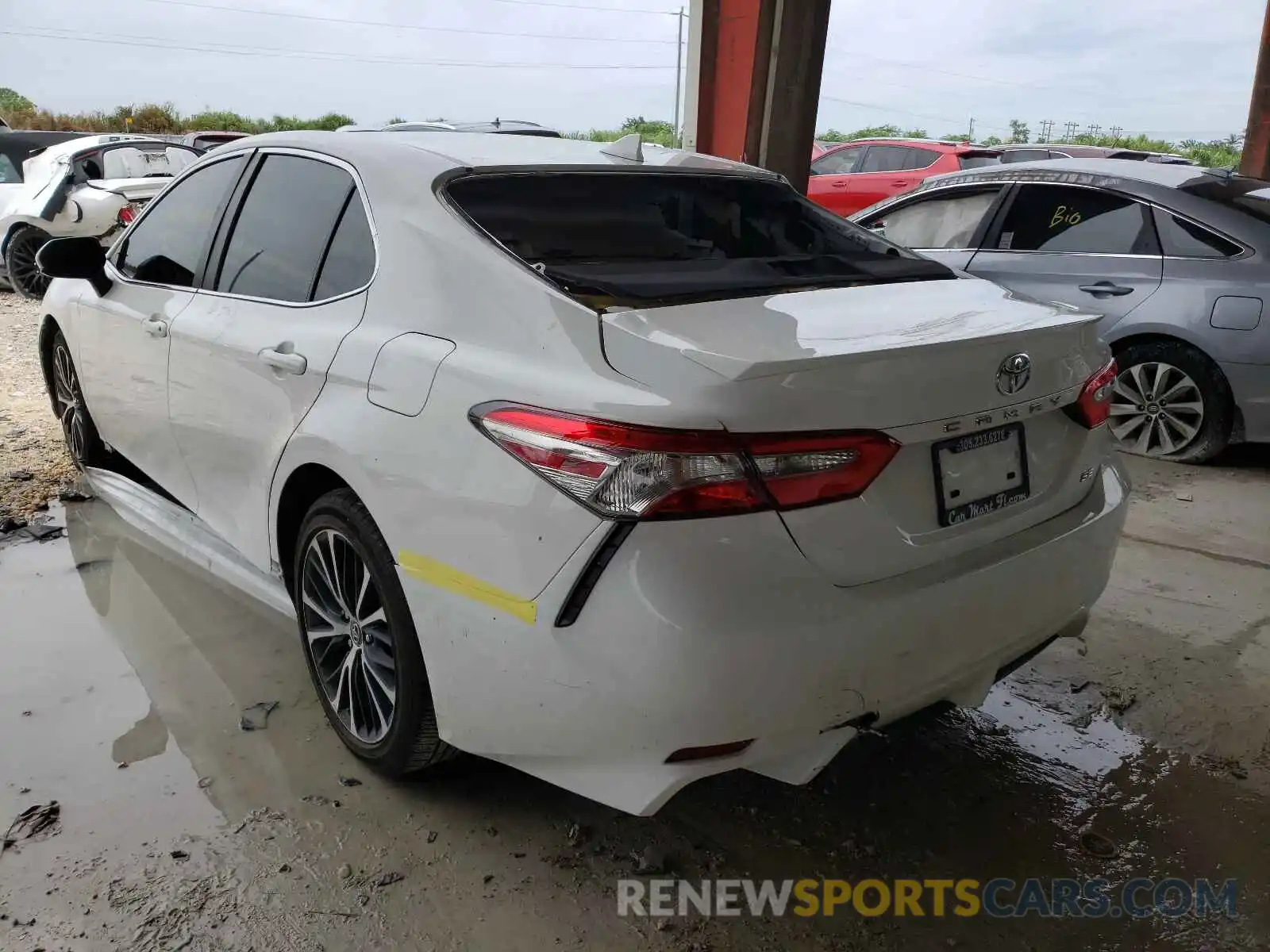 3 Photograph of a damaged car 4T1B11HK3KU217406 TOYOTA CAMRY 2019