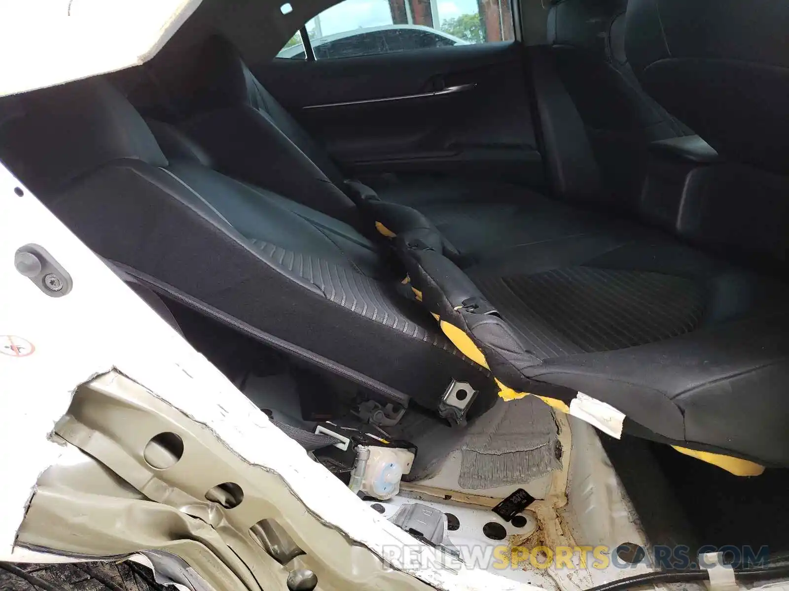 6 Photograph of a damaged car 4T1B11HK3KU217406 TOYOTA CAMRY 2019