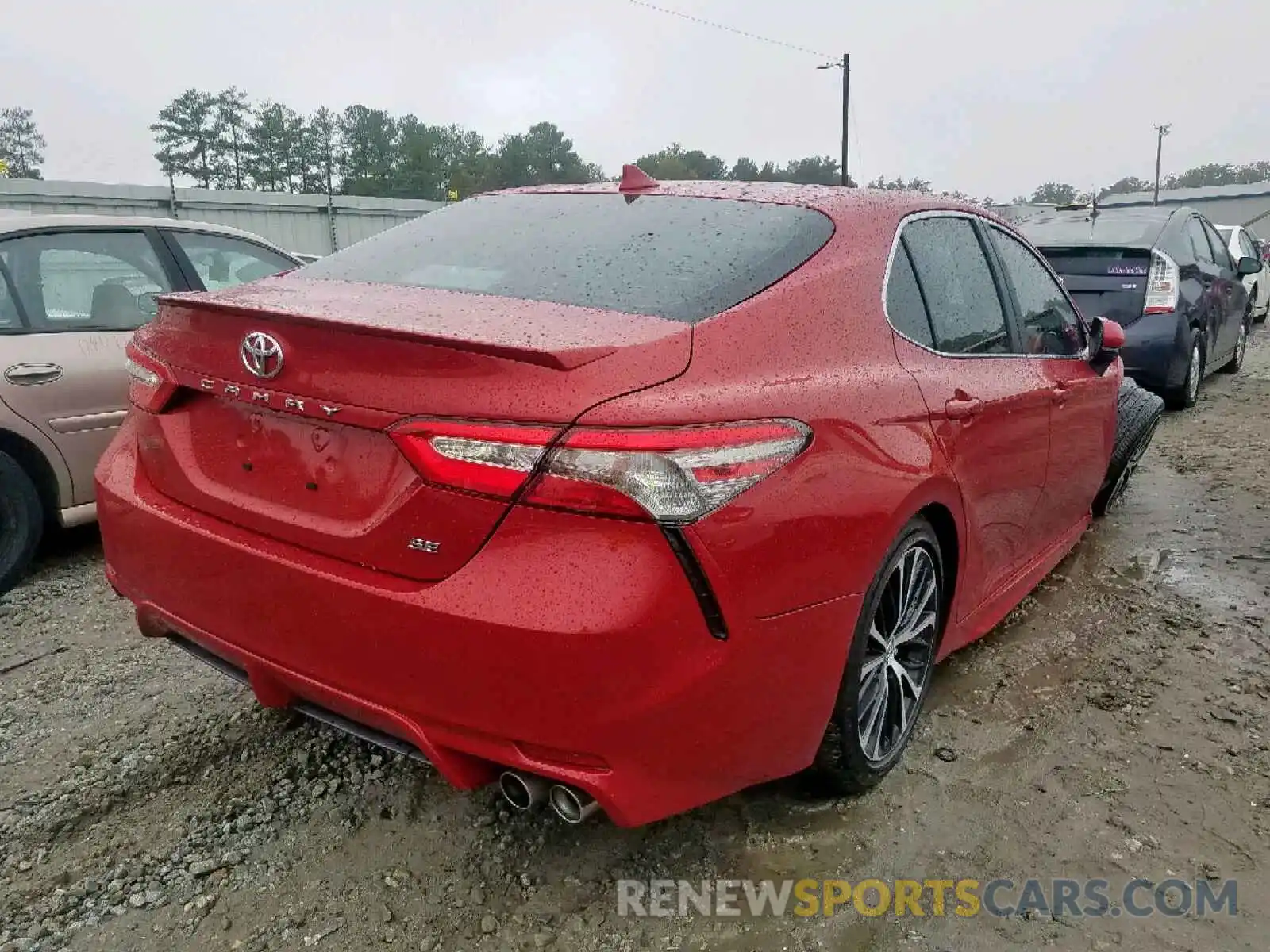 4 Photograph of a damaged car 4T1B11HK3KU218832 TOYOTA CAMRY 2019