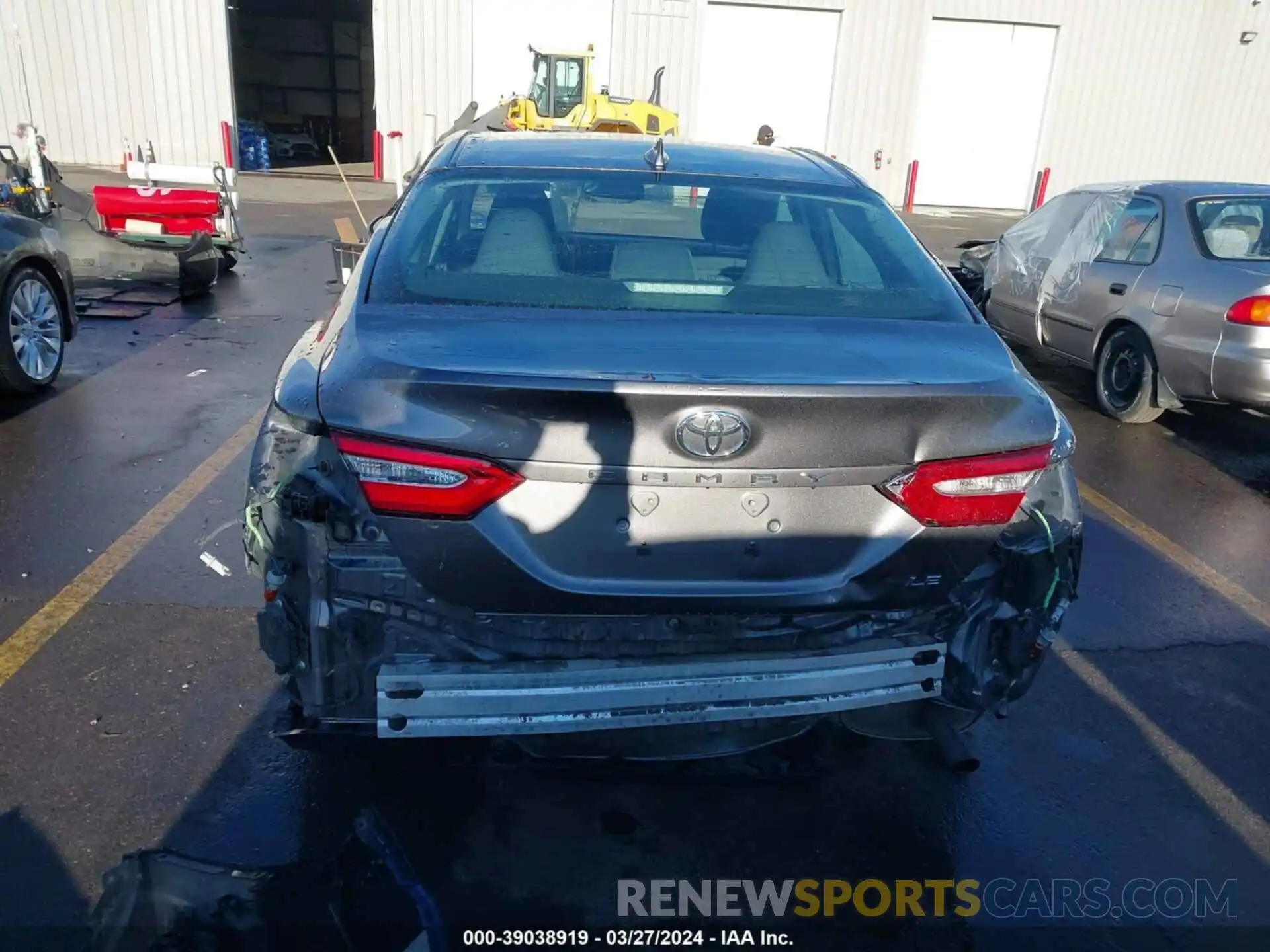 17 Photograph of a damaged car 4T1B11HK3KU219978 TOYOTA CAMRY 2019