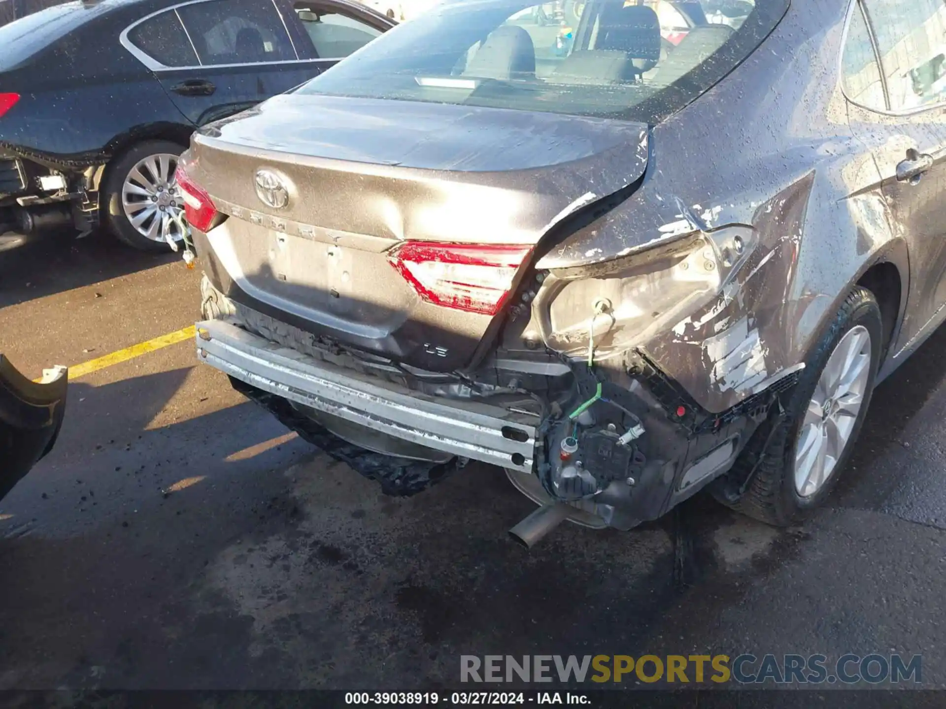 6 Photograph of a damaged car 4T1B11HK3KU219978 TOYOTA CAMRY 2019