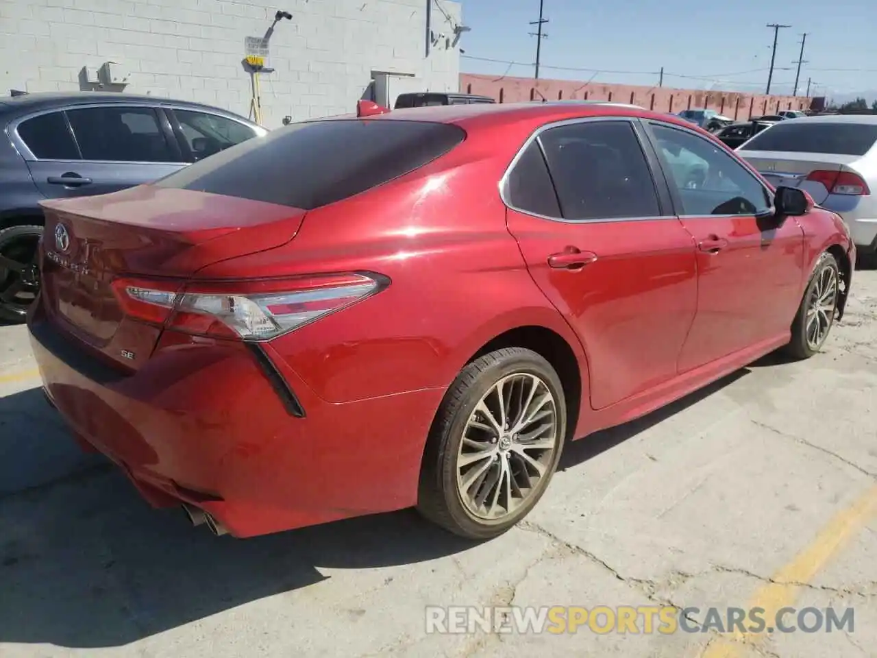 4 Photograph of a damaged car 4T1B11HK3KU220273 TOYOTA CAMRY 2019