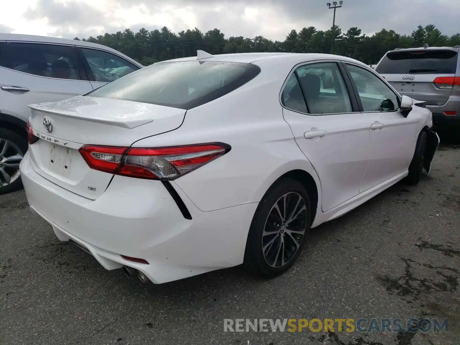 4 Photograph of a damaged car 4T1B11HK3KU220693 TOYOTA CAMRY 2019