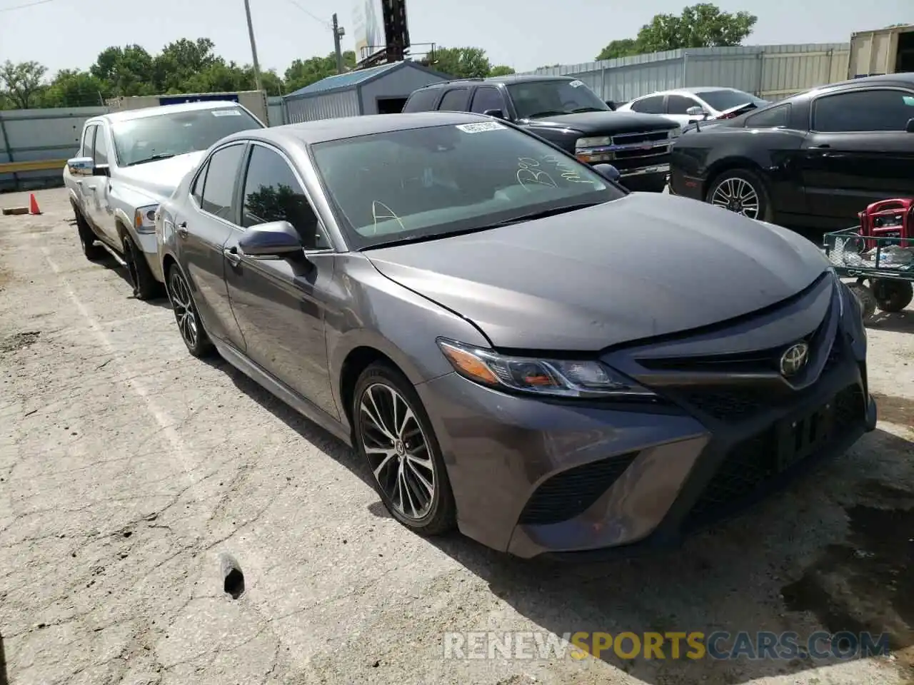 1 Photograph of a damaged car 4T1B11HK3KU222024 TOYOTA CAMRY 2019