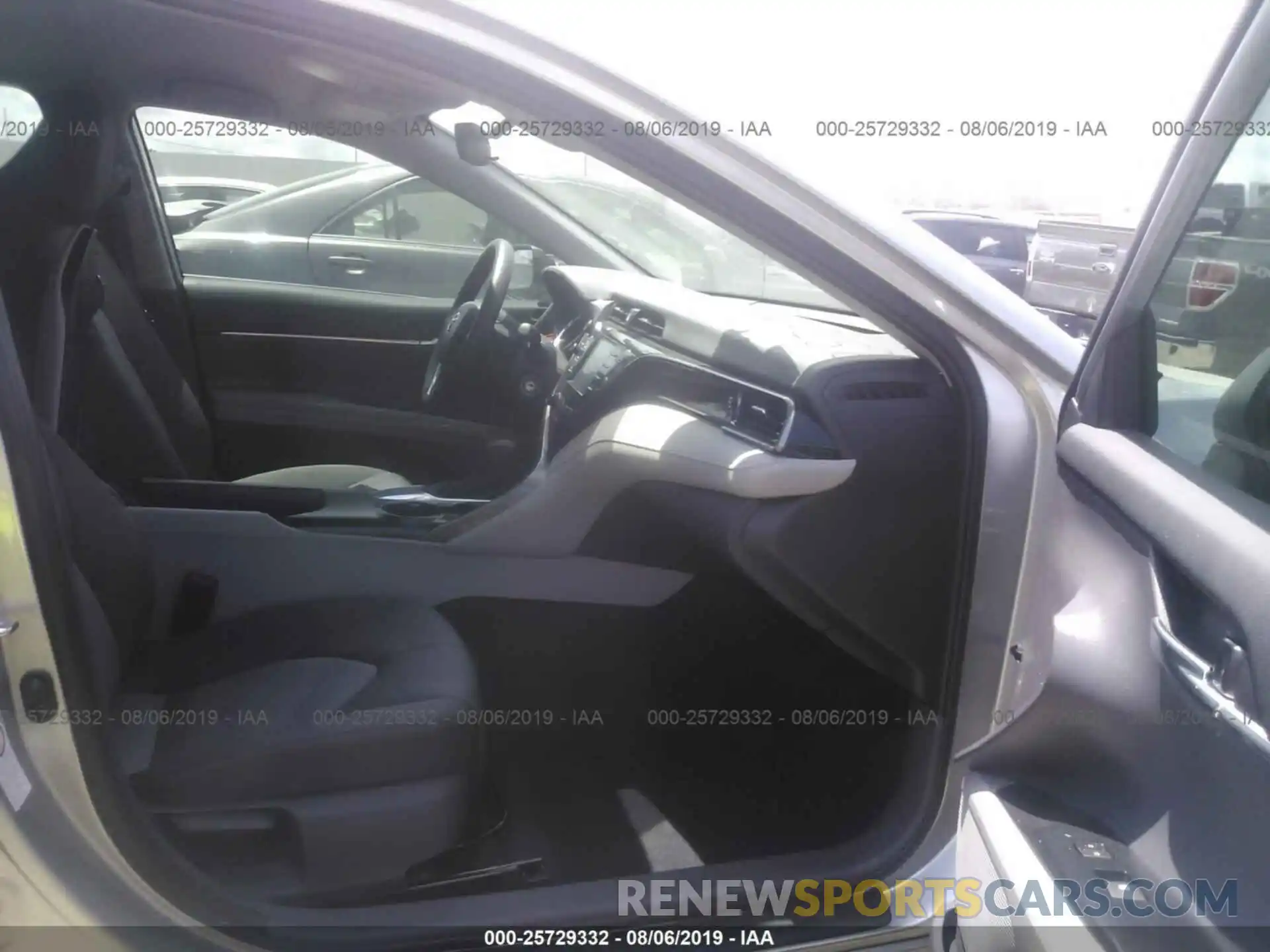 5 Photograph of a damaged car 4T1B11HK3KU222802 TOYOTA CAMRY 2019