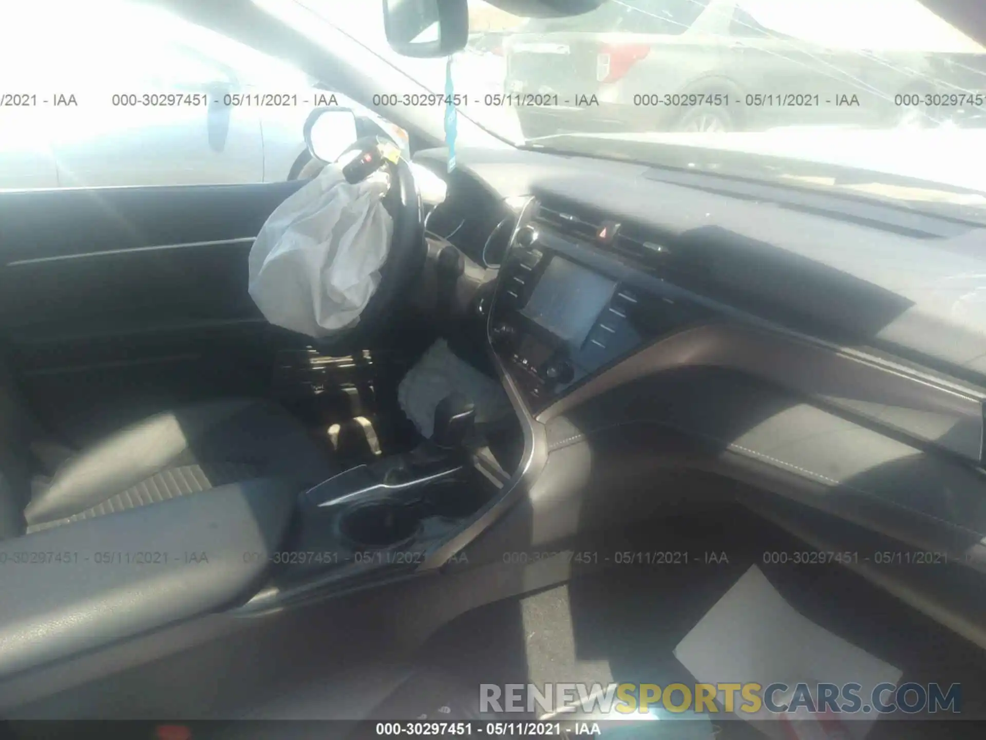 5 Photograph of a damaged car 4T1B11HK3KU223075 TOYOTA CAMRY 2019