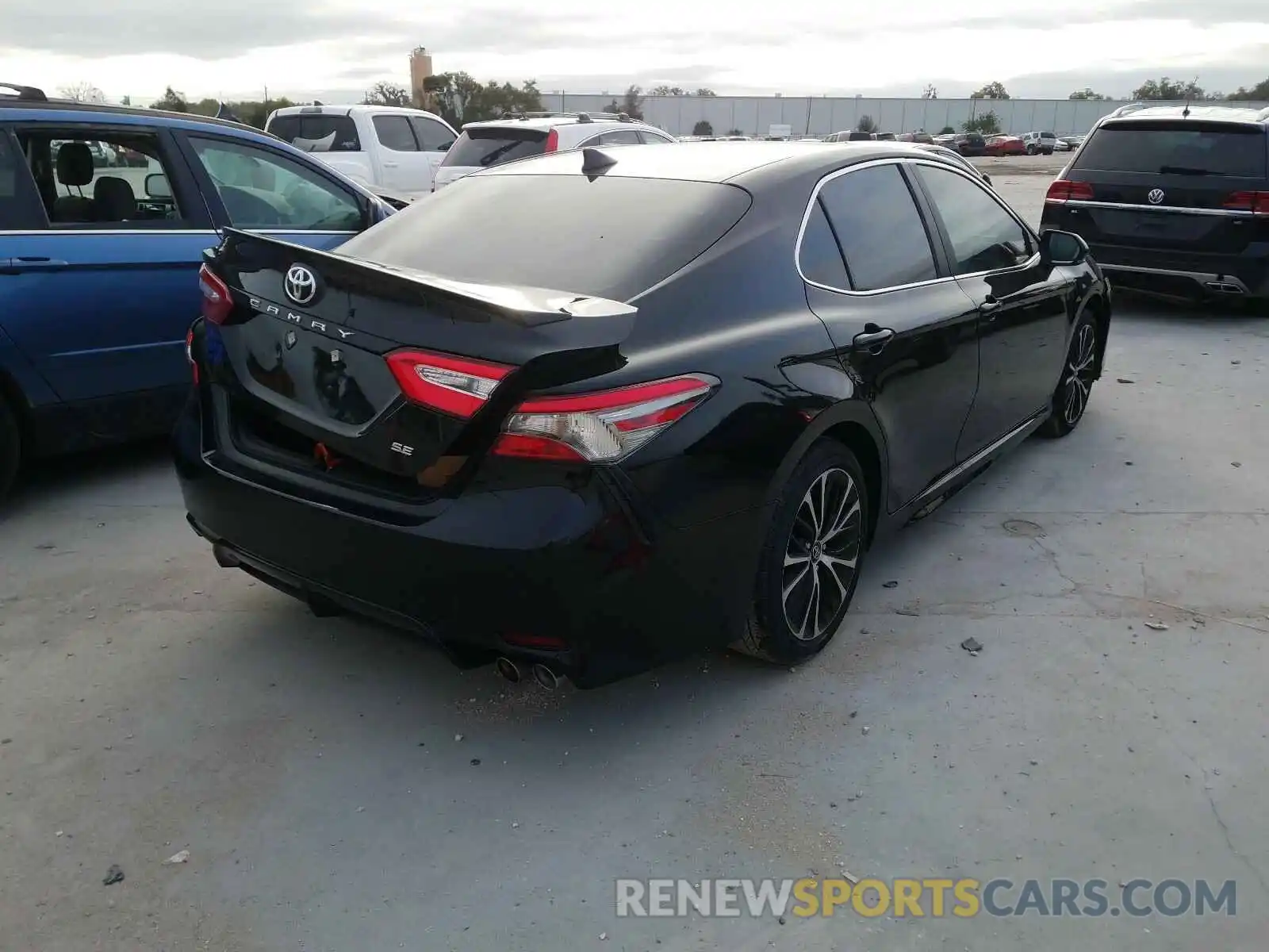 4 Photograph of a damaged car 4T1B11HK3KU225389 TOYOTA CAMRY 2019