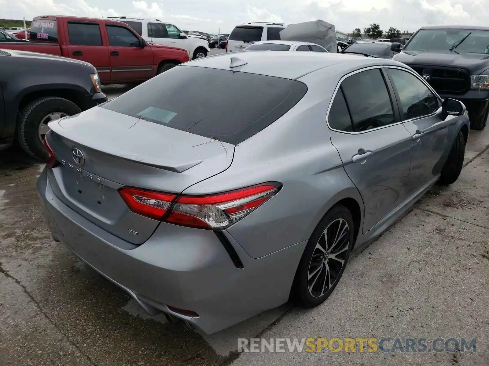 4 Photograph of a damaged car 4T1B11HK3KU225635 TOYOTA CAMRY 2019