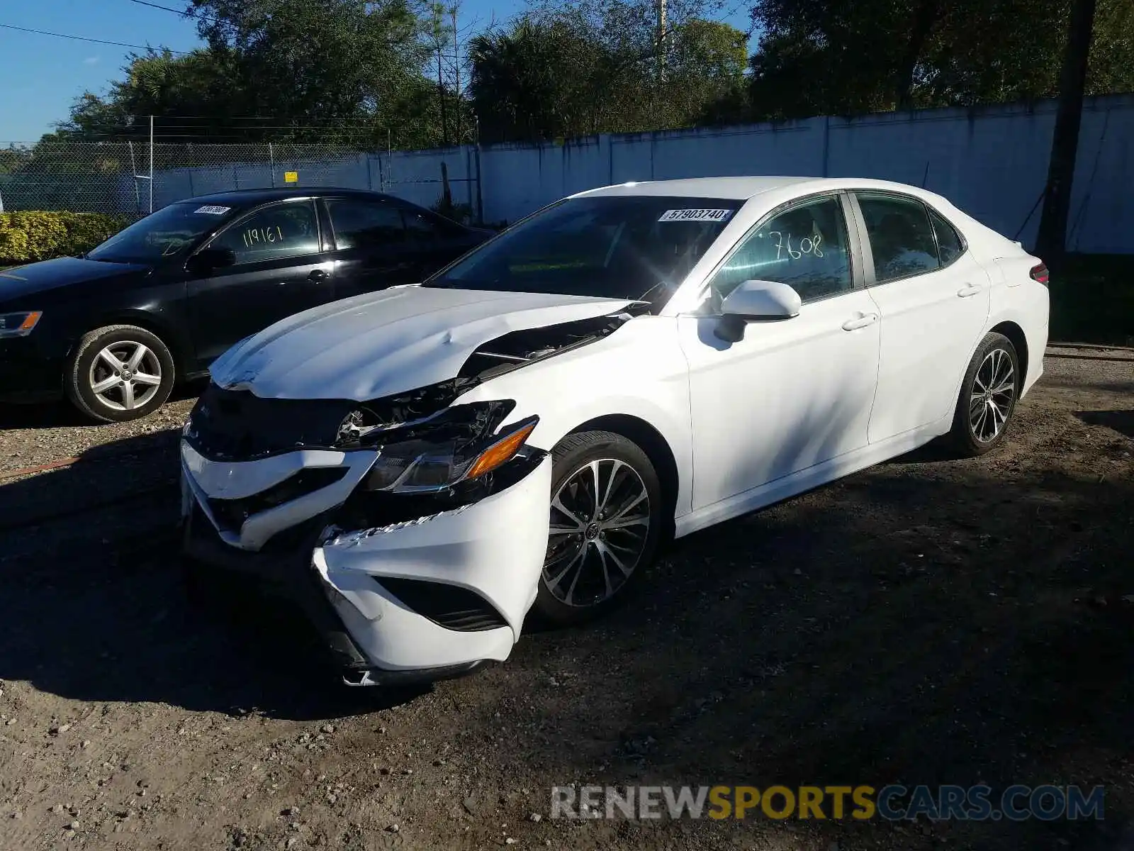 2 Photograph of a damaged car 4T1B11HK3KU225652 TOYOTA CAMRY 2019