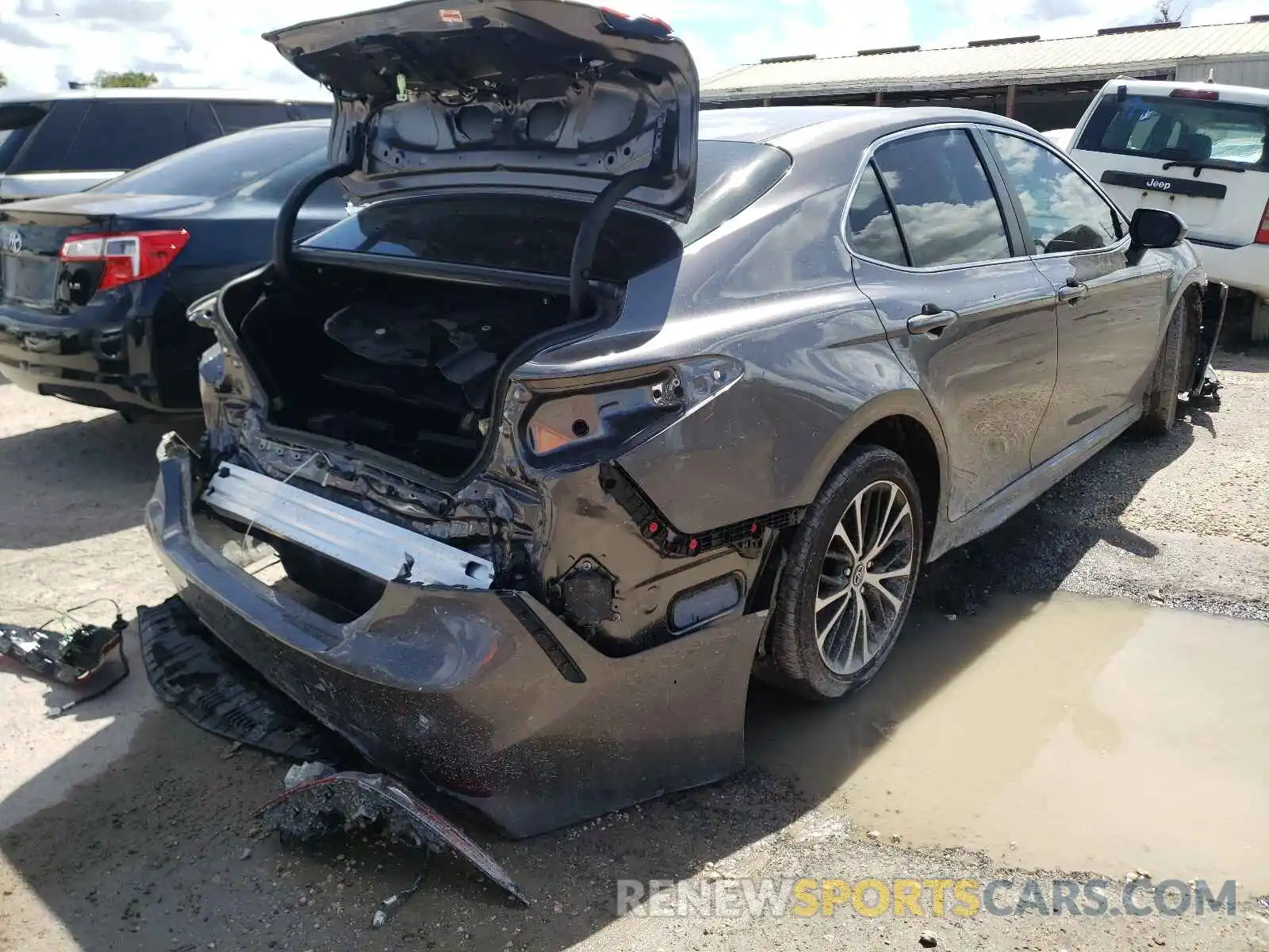 4 Photograph of a damaged car 4T1B11HK3KU228907 TOYOTA CAMRY 2019