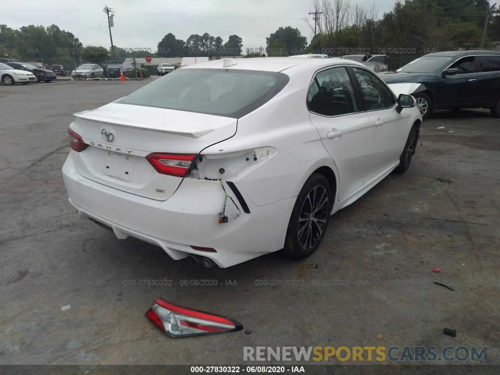 4 Photograph of a damaged car 4T1B11HK3KU229121 TOYOTA CAMRY 2019