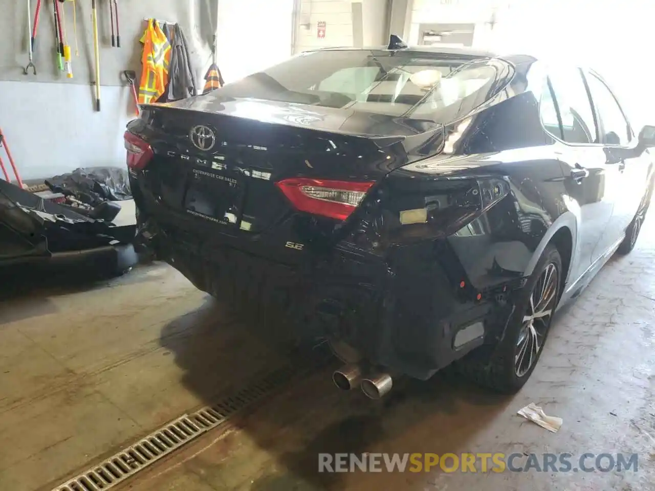 9 Photograph of a damaged car 4T1B11HK3KU229975 TOYOTA CAMRY 2019