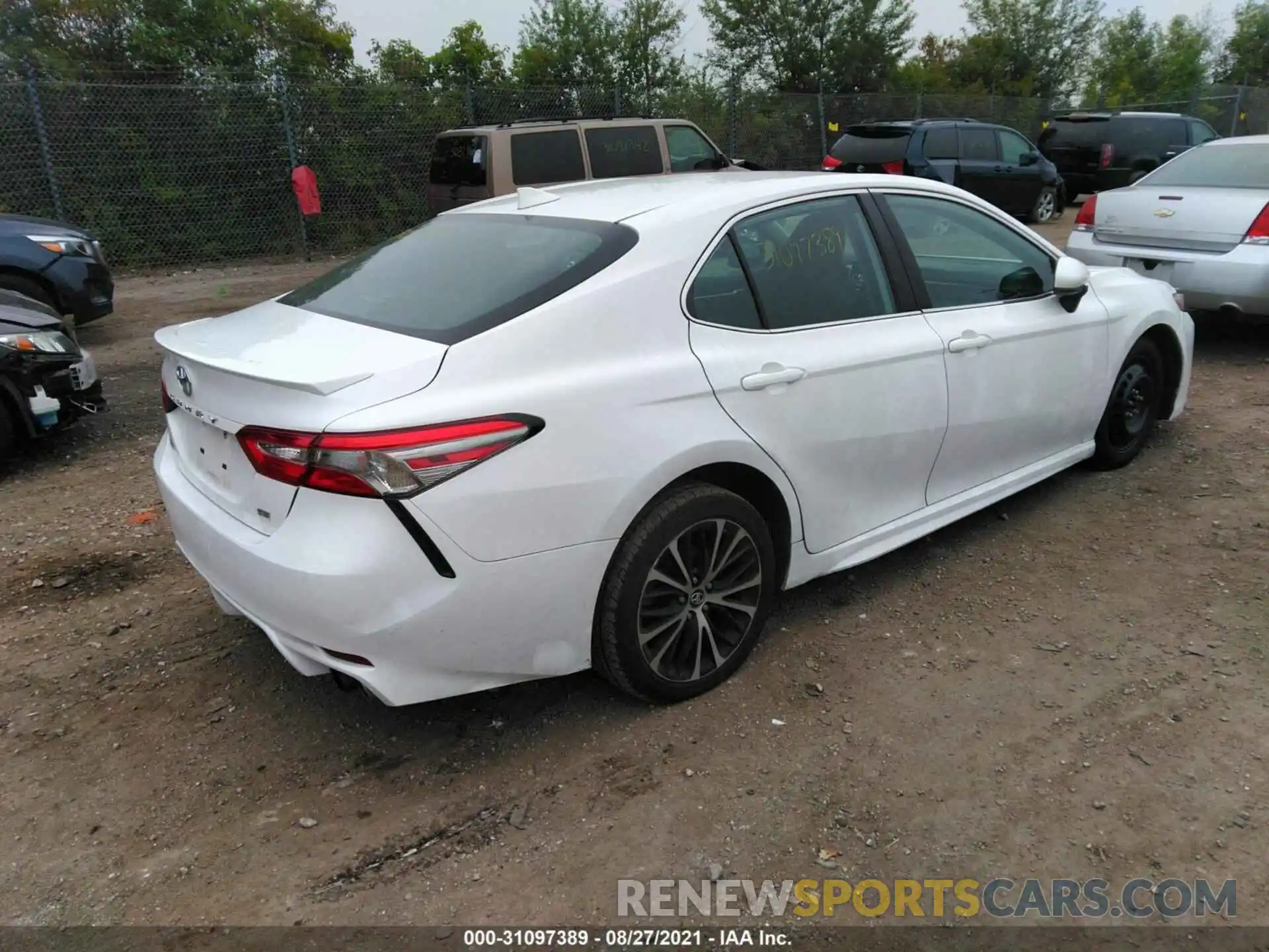 4 Фотография поврежденного автомобиля 4T1B11HK3KU231094 TOYOTA CAMRY 2019