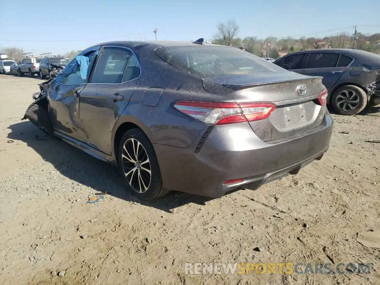 3 Photograph of a damaged car 4T1B11HK3KU233024 TOYOTA CAMRY 2019