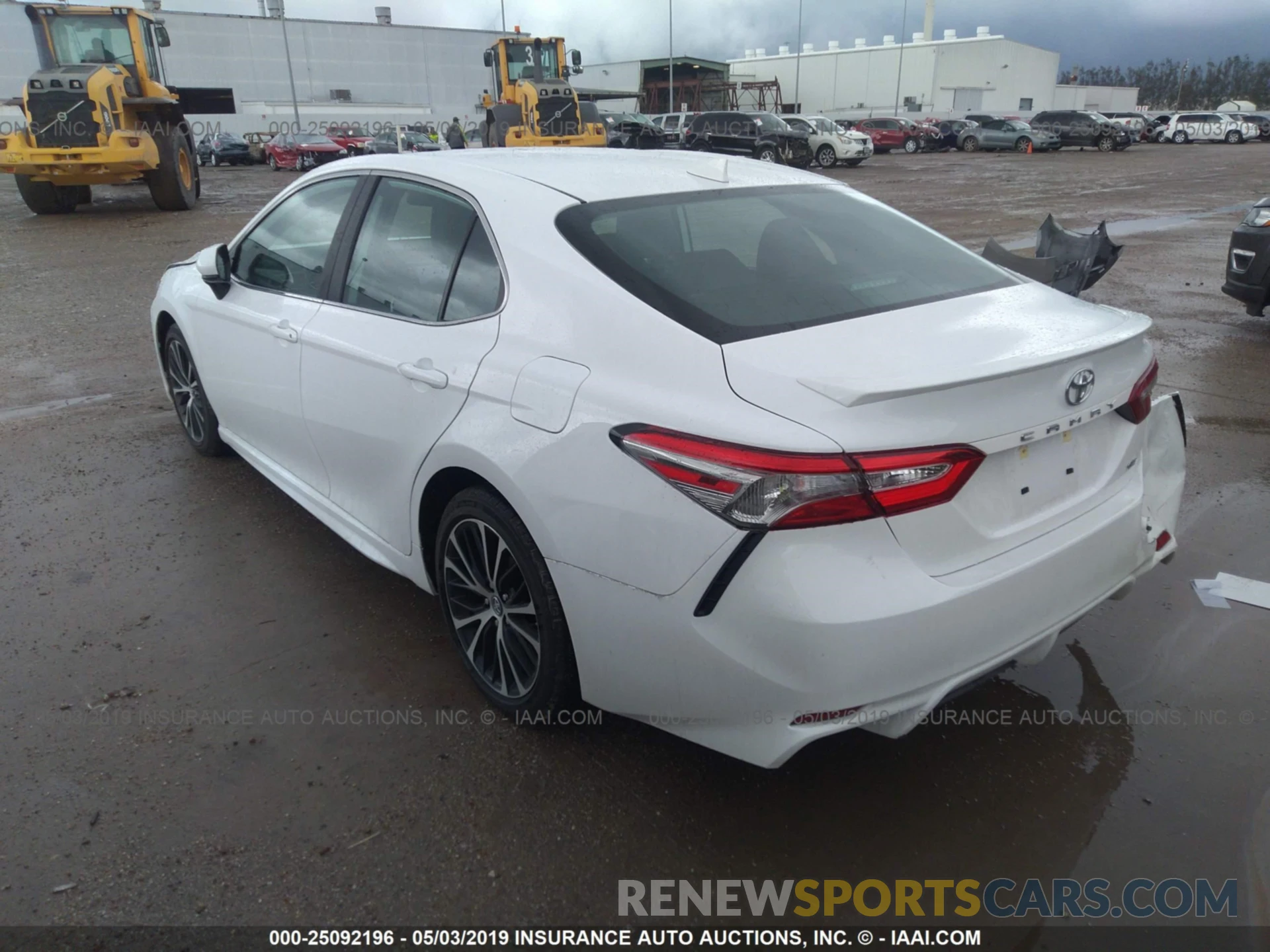 3 Фотография поврежденного автомобиля 4T1B11HK3KU234318 TOYOTA CAMRY 2019