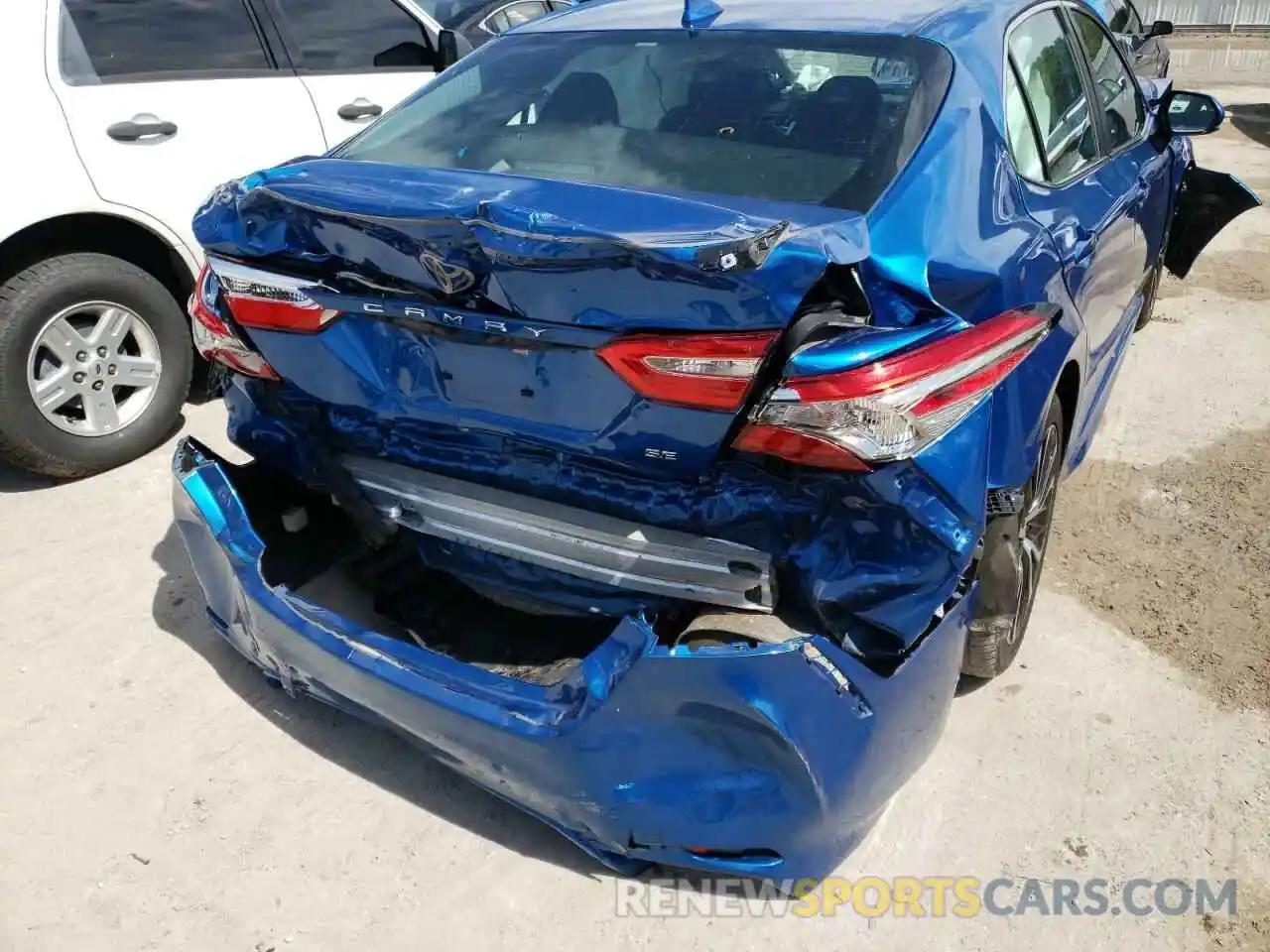 9 Photograph of a damaged car 4T1B11HK3KU235498 TOYOTA CAMRY 2019