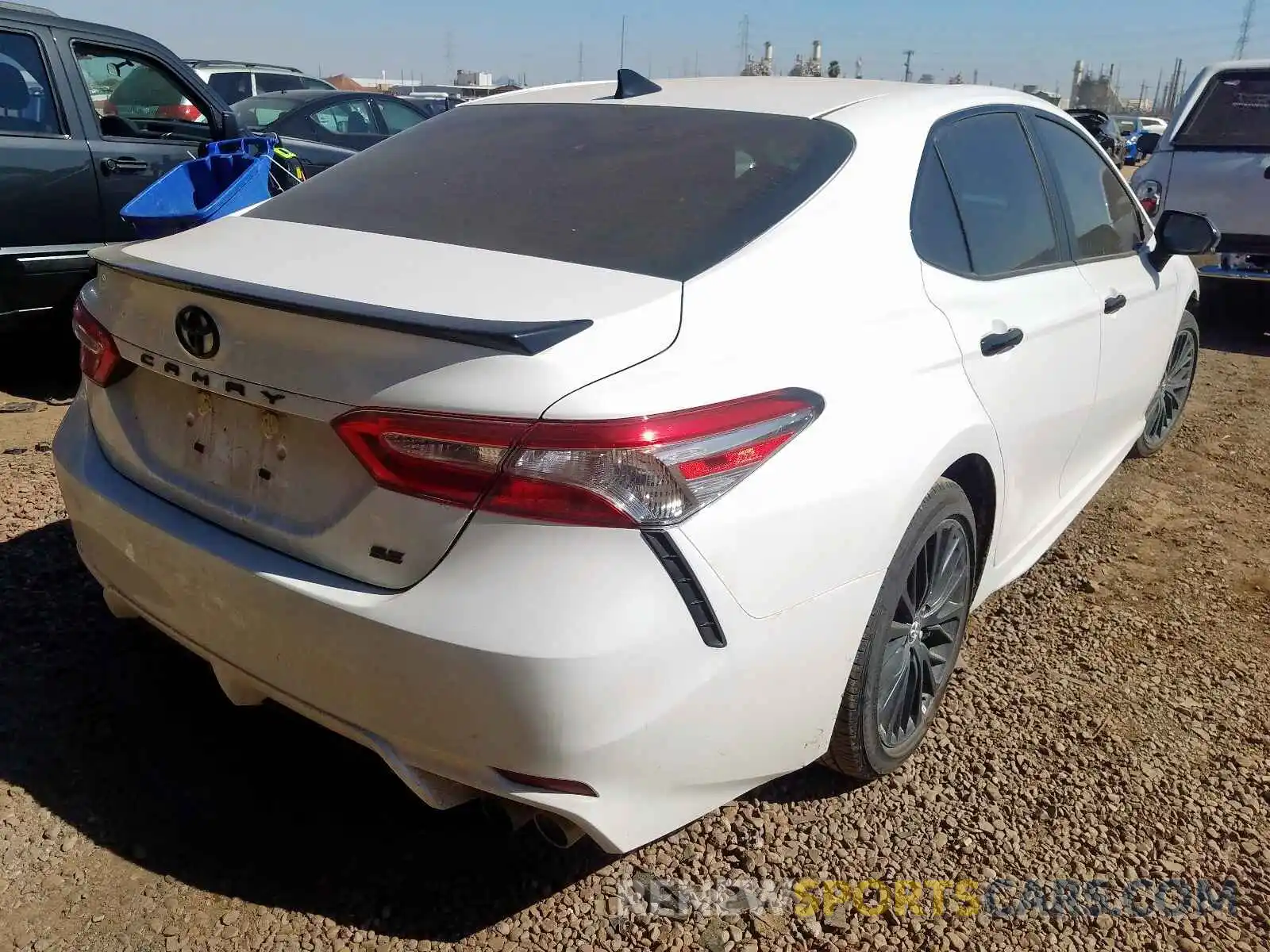 4 Photograph of a damaged car 4T1B11HK3KU235694 TOYOTA CAMRY 2019