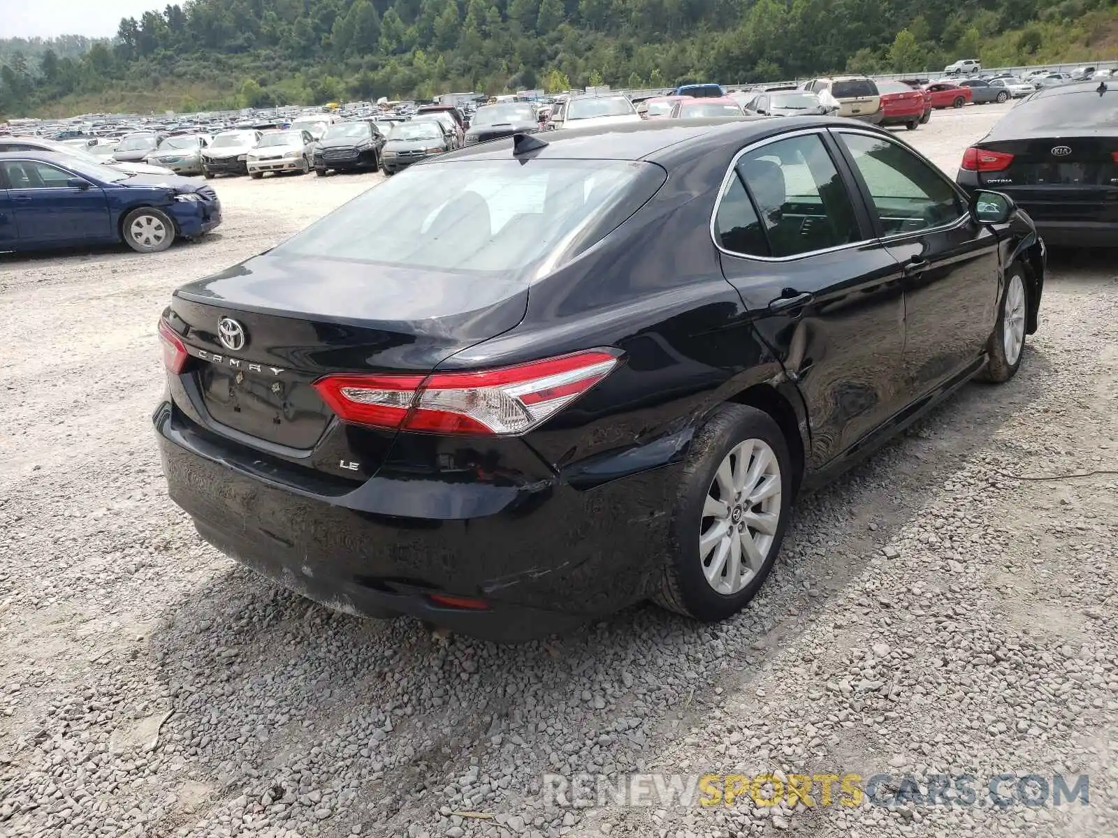 4 Фотография поврежденного автомобиля 4T1B11HK3KU236389 TOYOTA CAMRY 2019