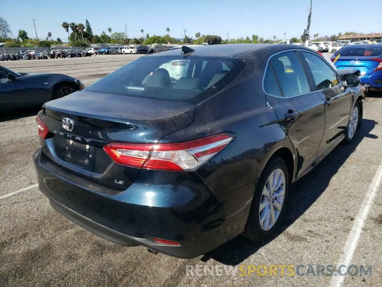 4 Photograph of a damaged car 4T1B11HK3KU236666 TOYOTA CAMRY 2019