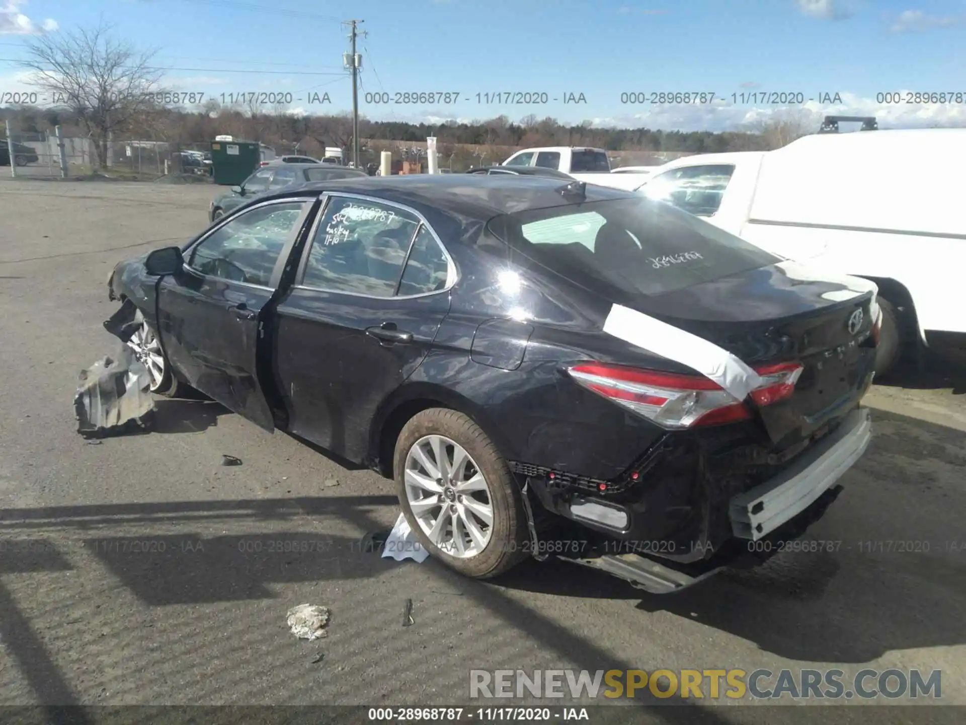 3 Photograph of a damaged car 4T1B11HK3KU237140 TOYOTA CAMRY 2019