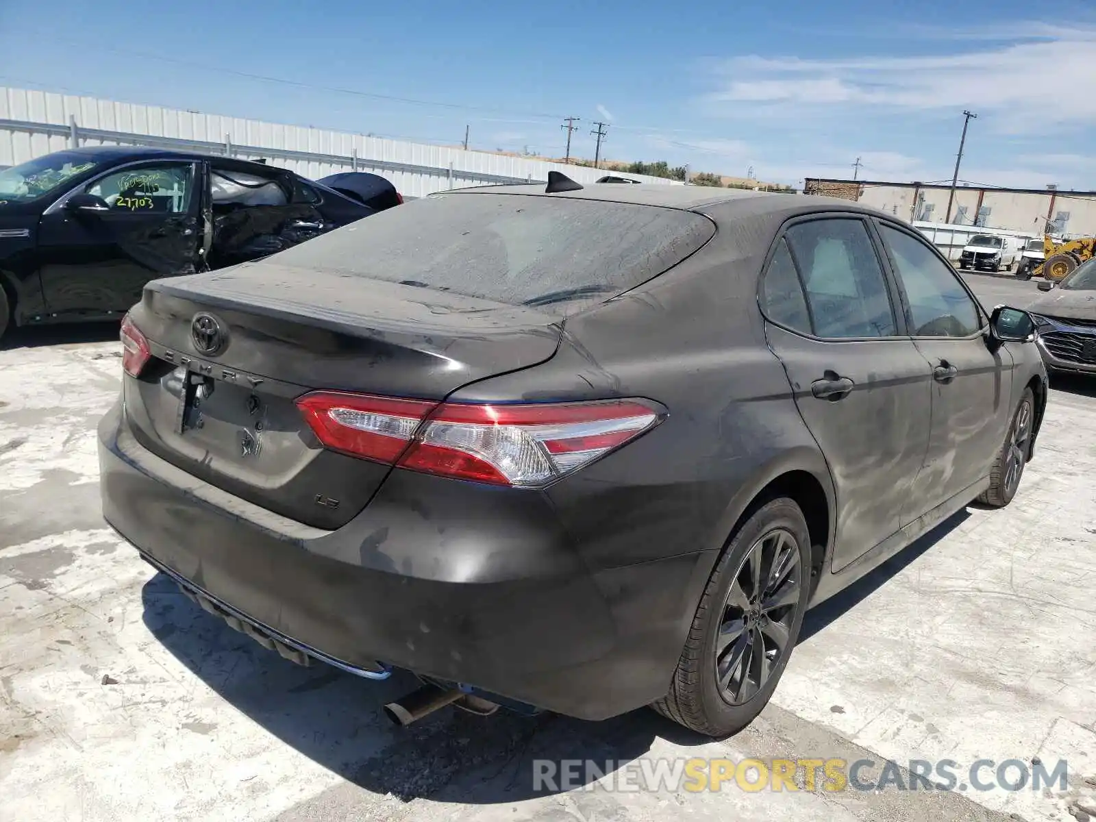 4 Фотография поврежденного автомобиля 4T1B11HK3KU237641 TOYOTA CAMRY 2019