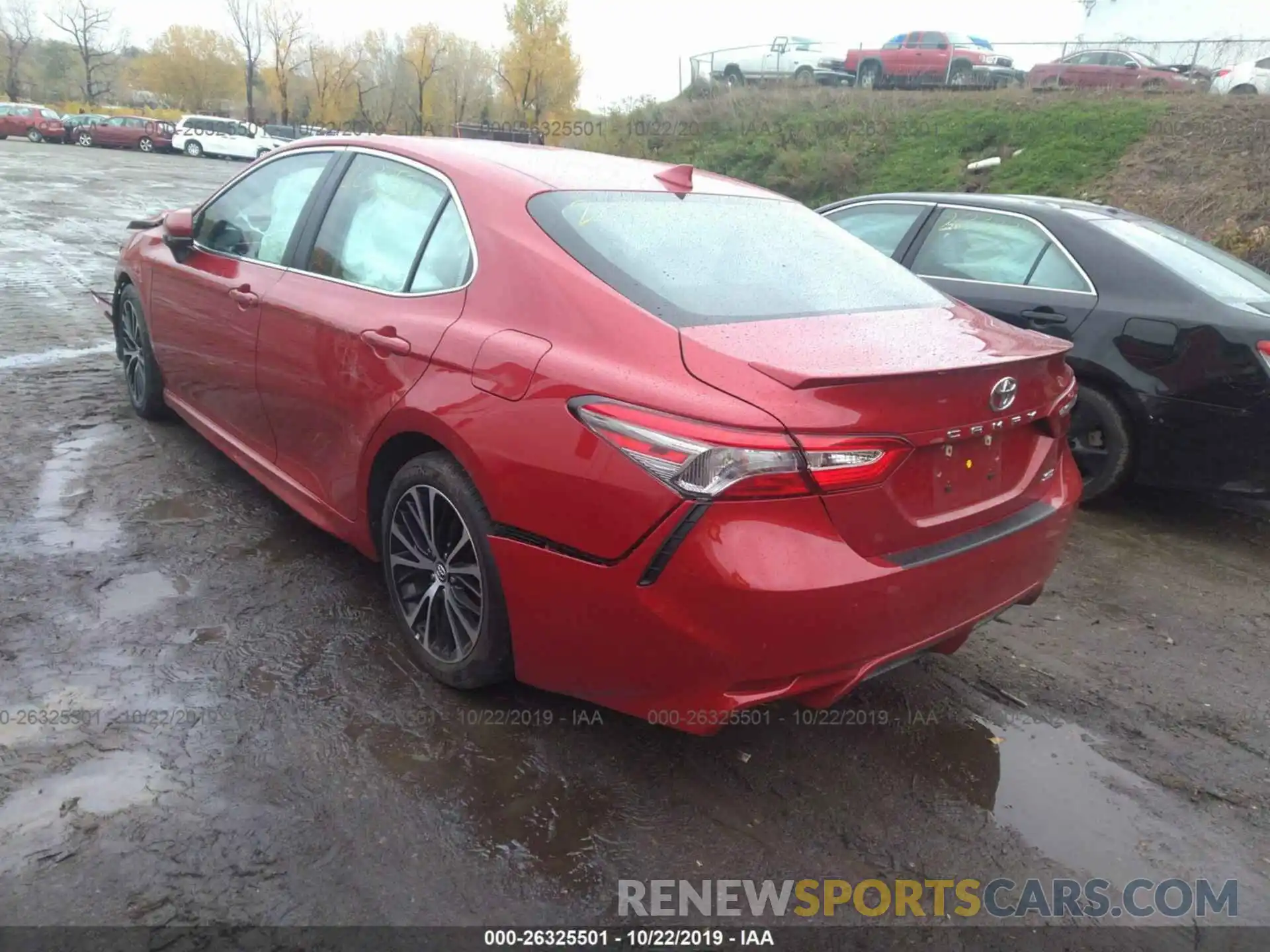 3 Фотография поврежденного автомобиля 4T1B11HK3KU238627 TOYOTA CAMRY 2019