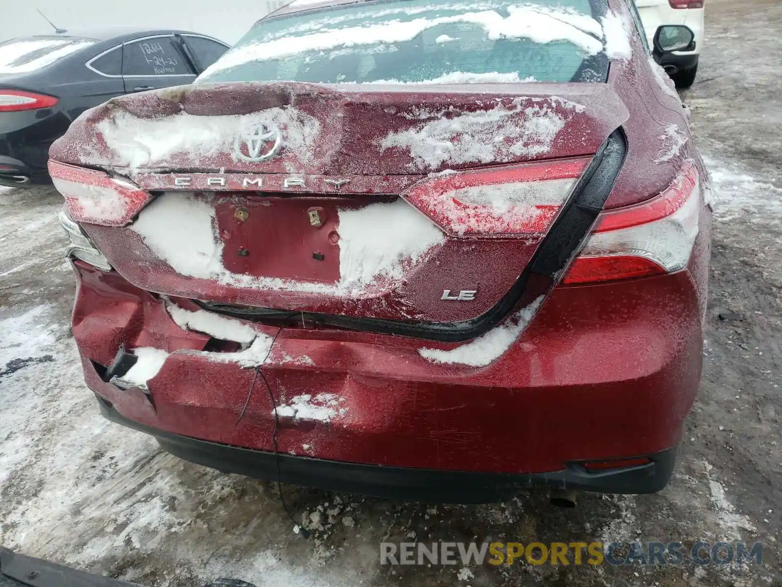 9 Photograph of a damaged car 4T1B11HK3KU240605 TOYOTA CAMRY 2019