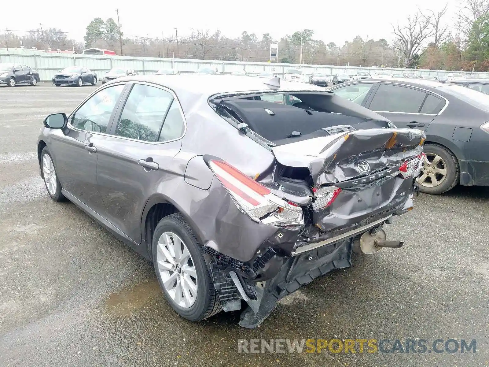 3 Photograph of a damaged car 4T1B11HK3KU240622 TOYOTA CAMRY 2019