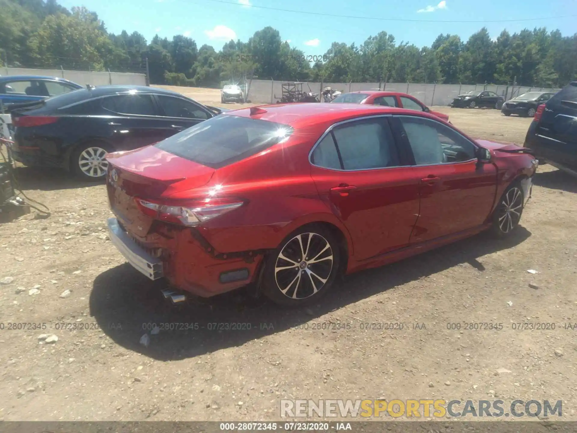 4 Photograph of a damaged car 4T1B11HK3KU241592 TOYOTA CAMRY 2019