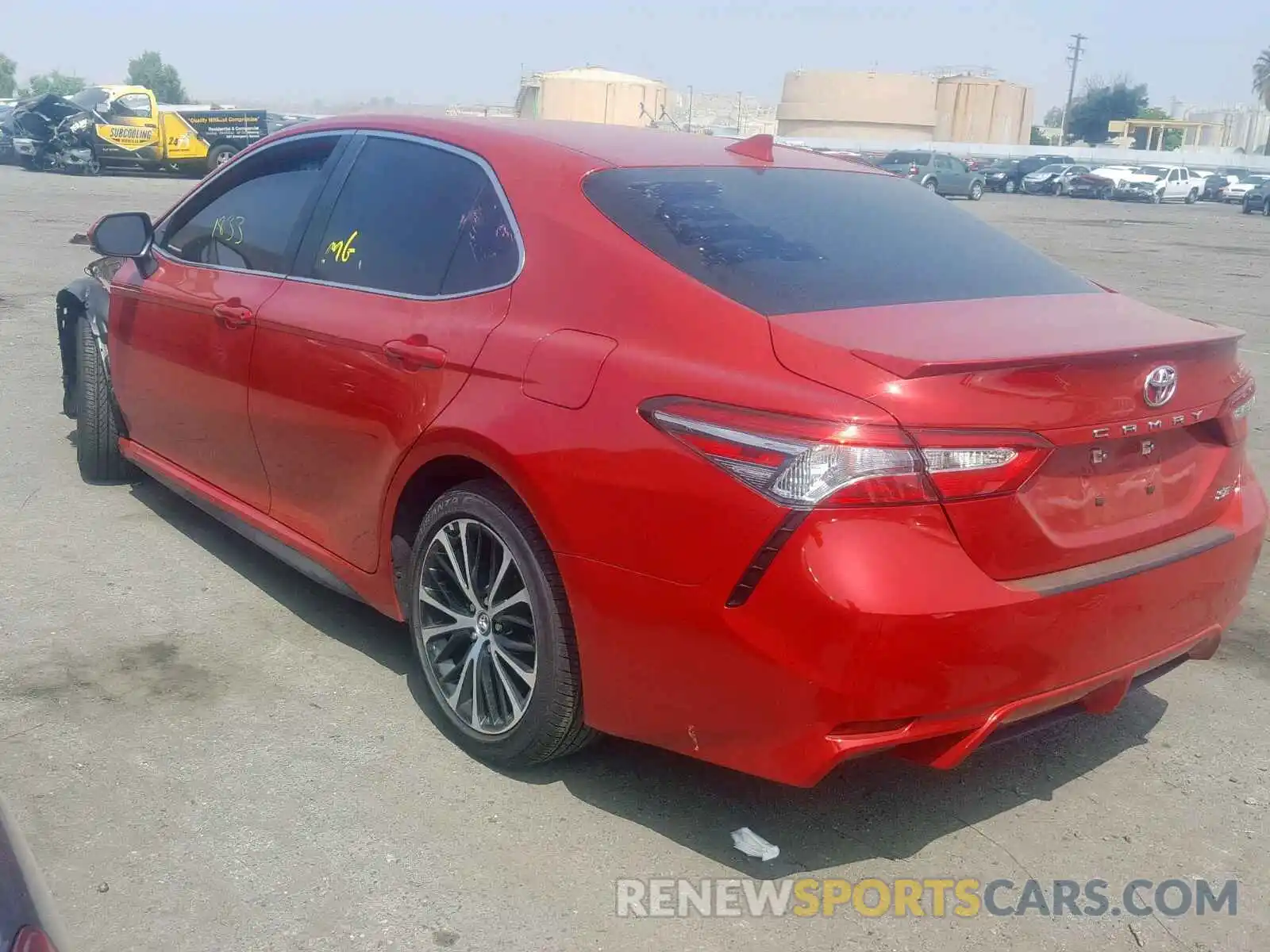 3 Фотография поврежденного автомобиля 4T1B11HK3KU242676 TOYOTA CAMRY 2019