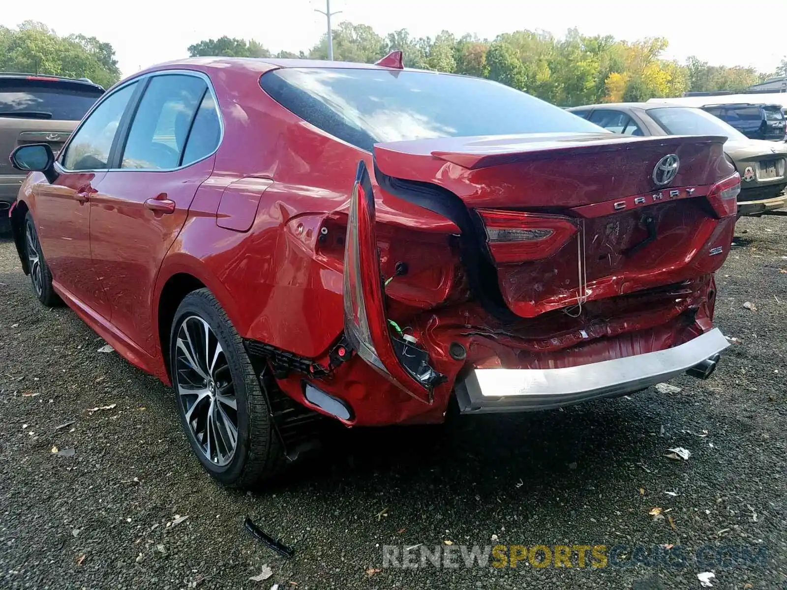 3 Photograph of a damaged car 4T1B11HK3KU245464 TOYOTA CAMRY 2019