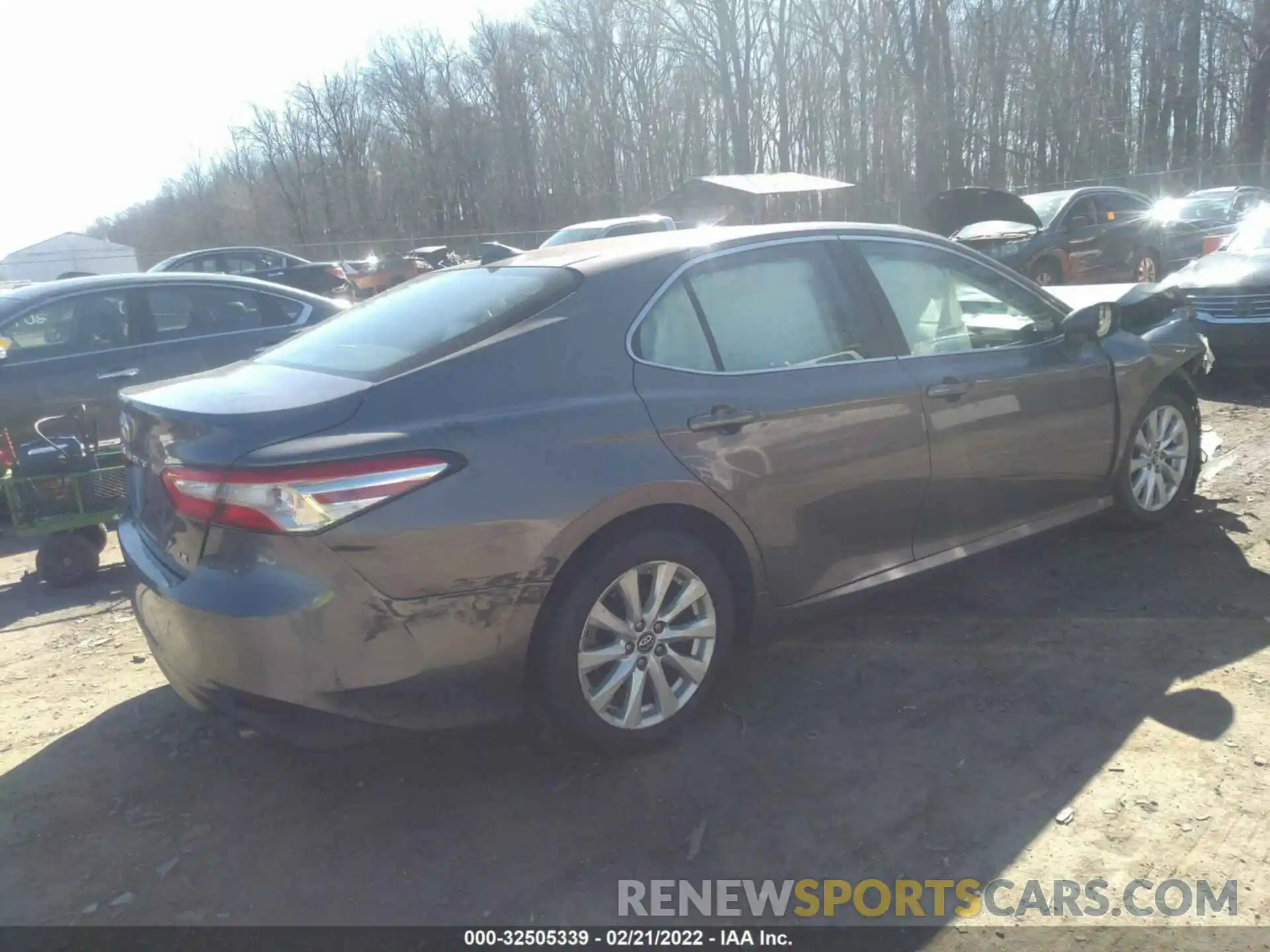 4 Photograph of a damaged car 4T1B11HK3KU246906 TOYOTA CAMRY 2019