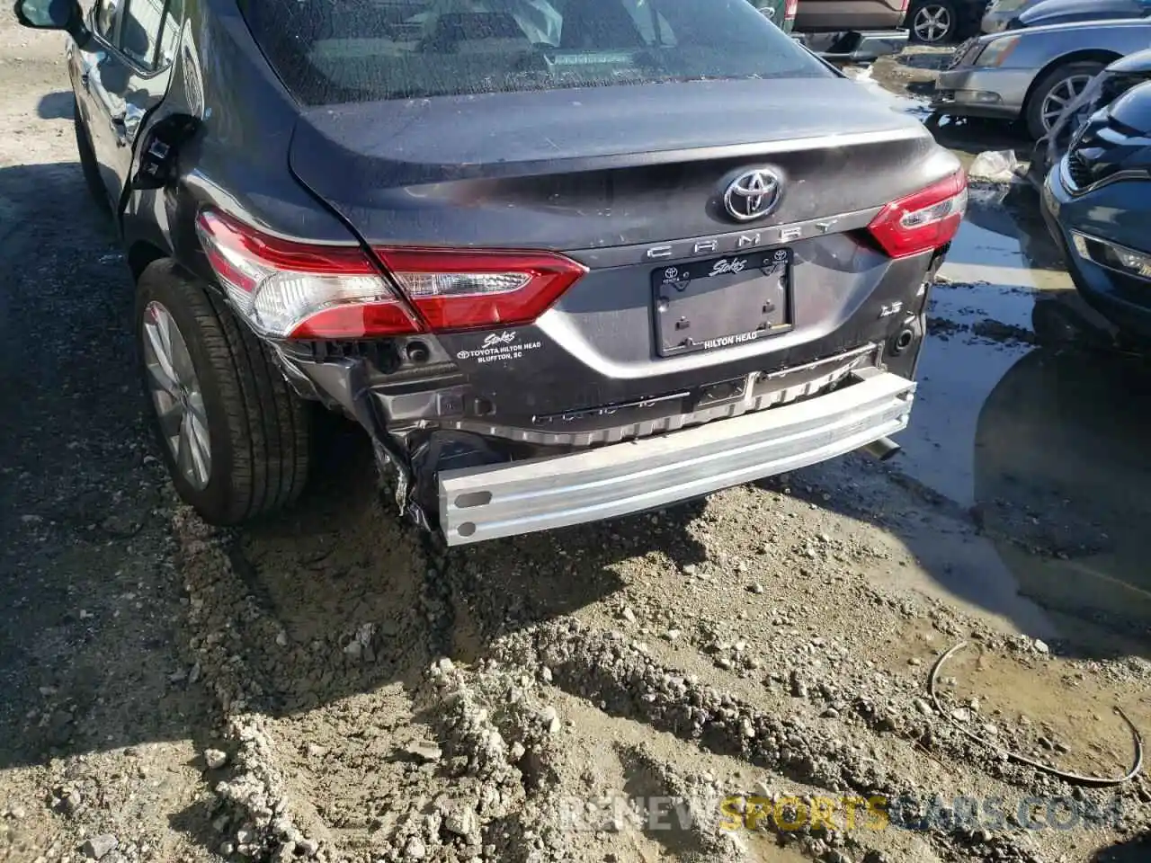 10 Photograph of a damaged car 4T1B11HK3KU251605 TOYOTA CAMRY 2019